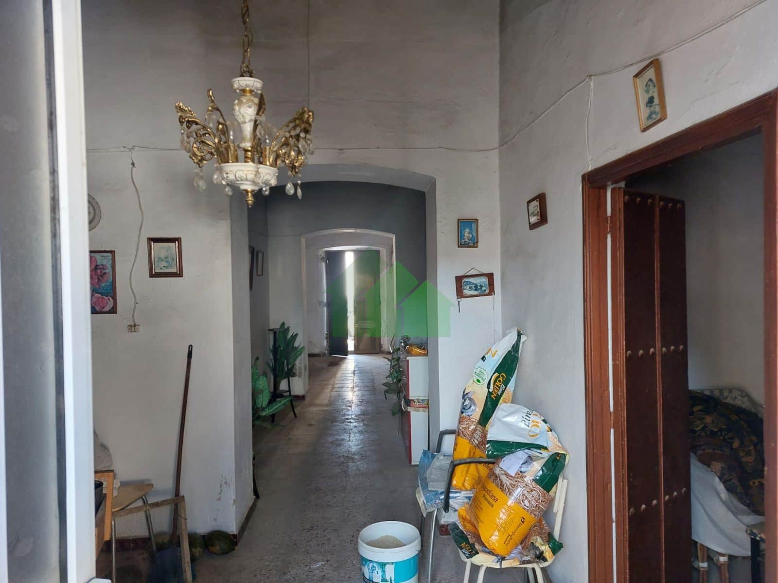 VIVIENDA CON GRAN SUPERFICIE DE SOLAR PARA REFORMAR. - Foto 2