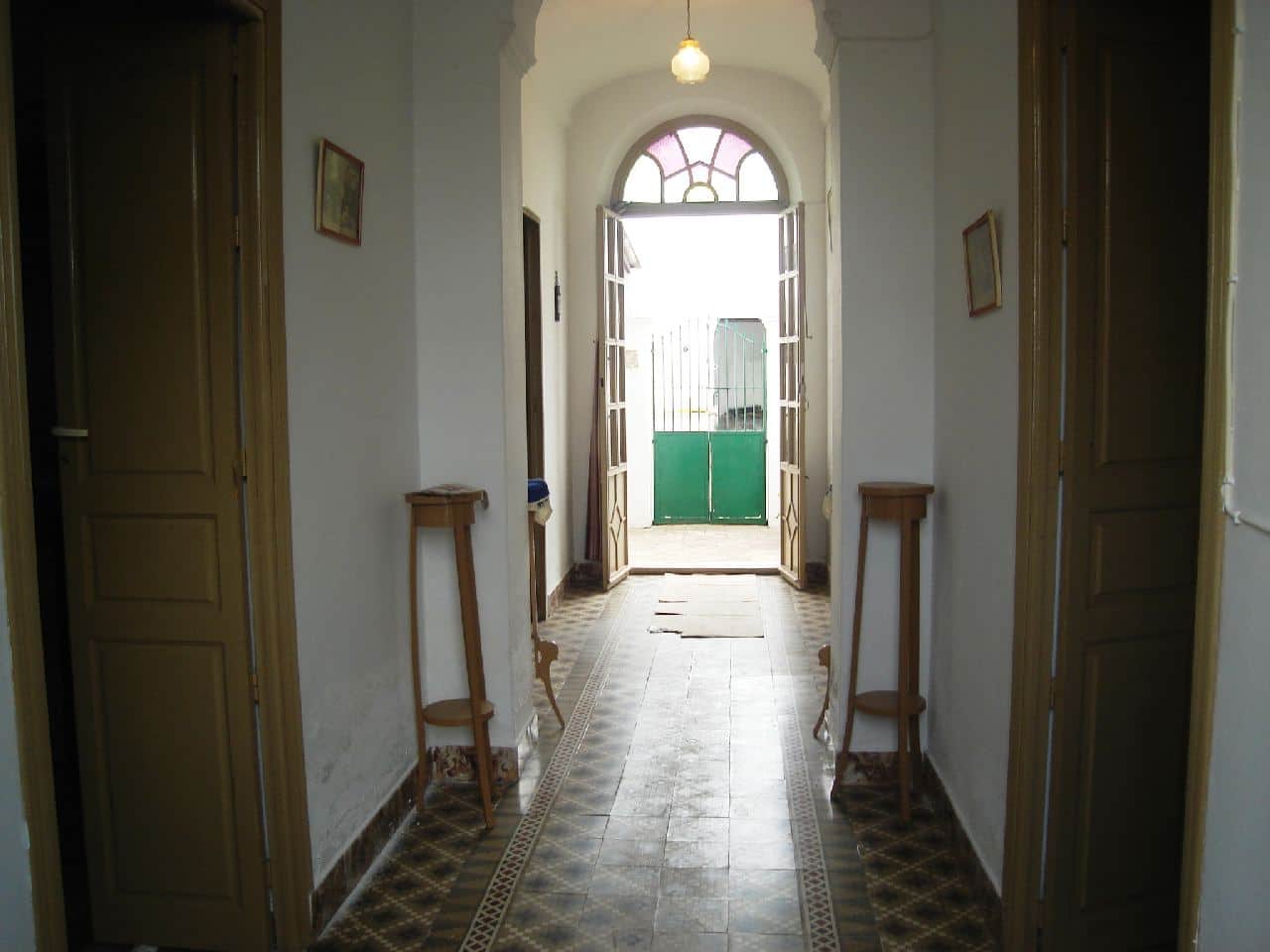 C-63: VENTA DE CASA SEÑORIAL DE ESQUINA PARA REFORMAR. AMPLIA SUPERFICIE DE SOLAR. MONTIJO - Foto 2