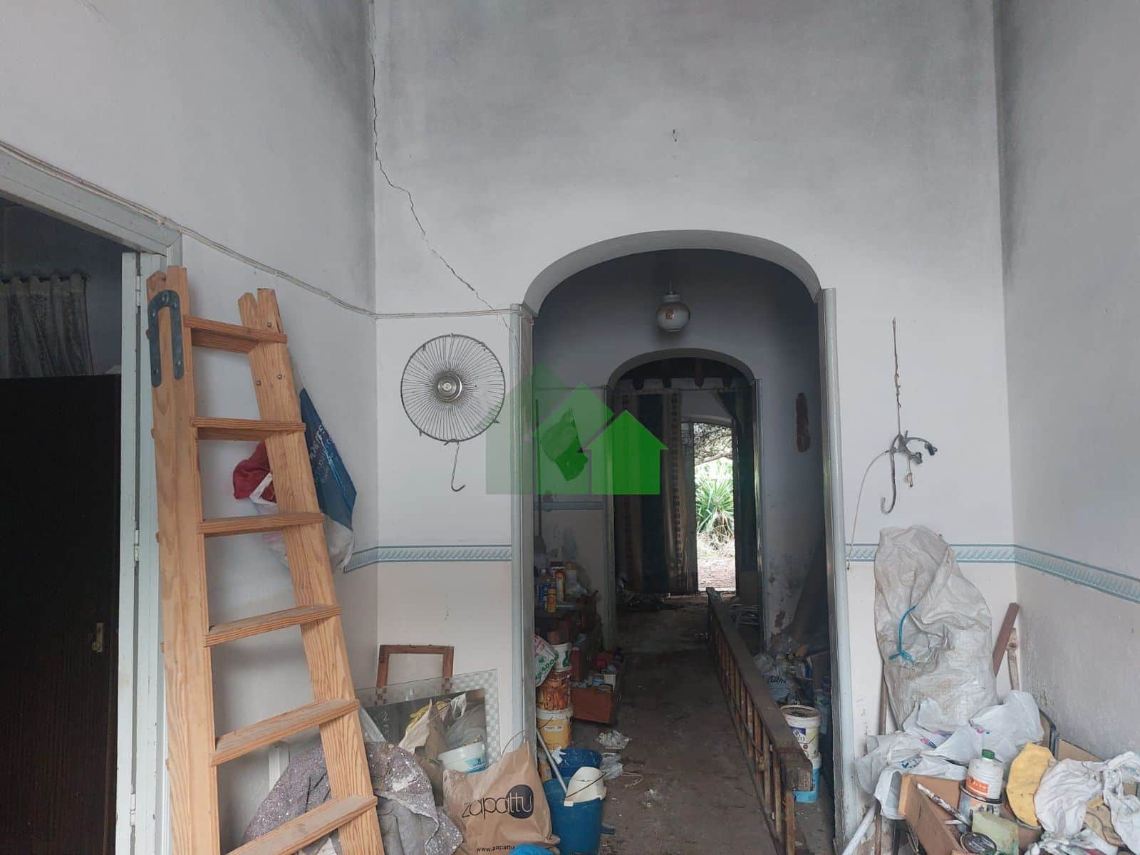 VENTA DE CASA PARA REFORMAR A DOS CALLES - Foto 1