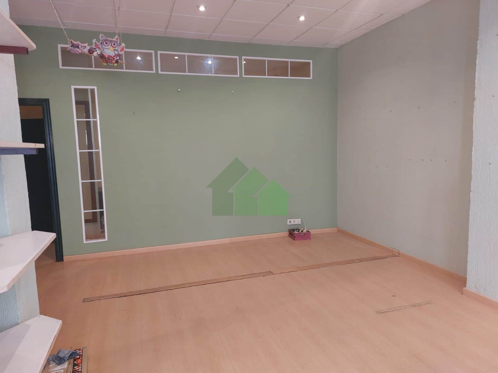 l-245: VENTA DE LOCAL COMERCIAL CON SÓTANO EN EL CENTRO DE MONTIJO - Foto 5