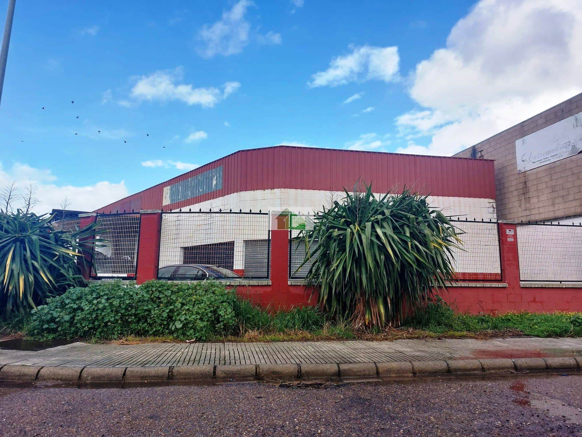 N-84: VENTA DE NAVE INDUSTRIAL EN POLIGONO INDUSTRIAL MONTIJO. - Foto 2