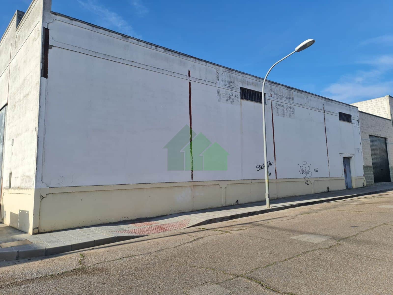 VENTA DE NAVE EN MONTIJO, ZONA SOLARES DE MORENO - Foto 2