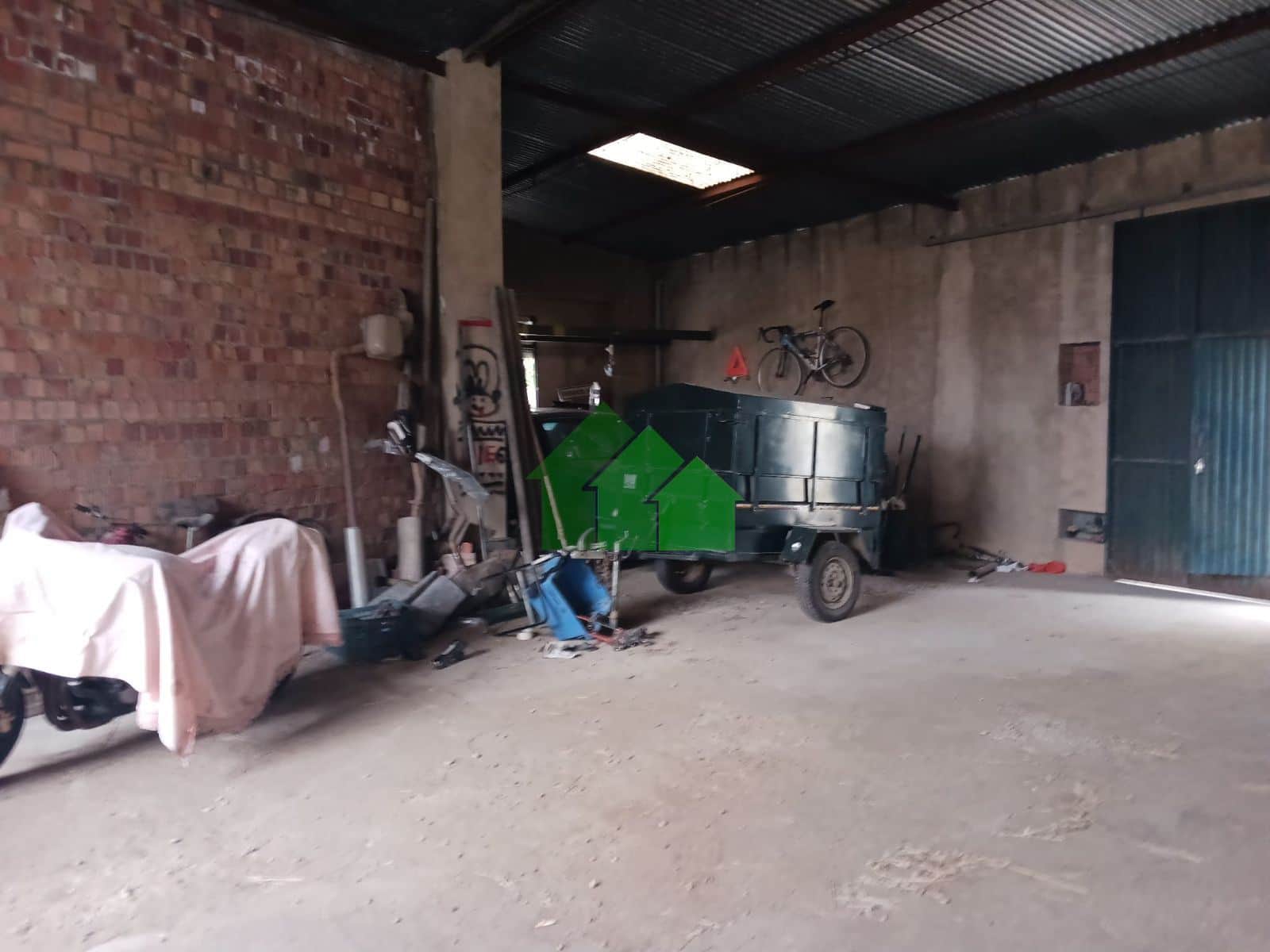 VENTA DE NAVE , DE ESQUINA, EN MONTIJO - Foto 5