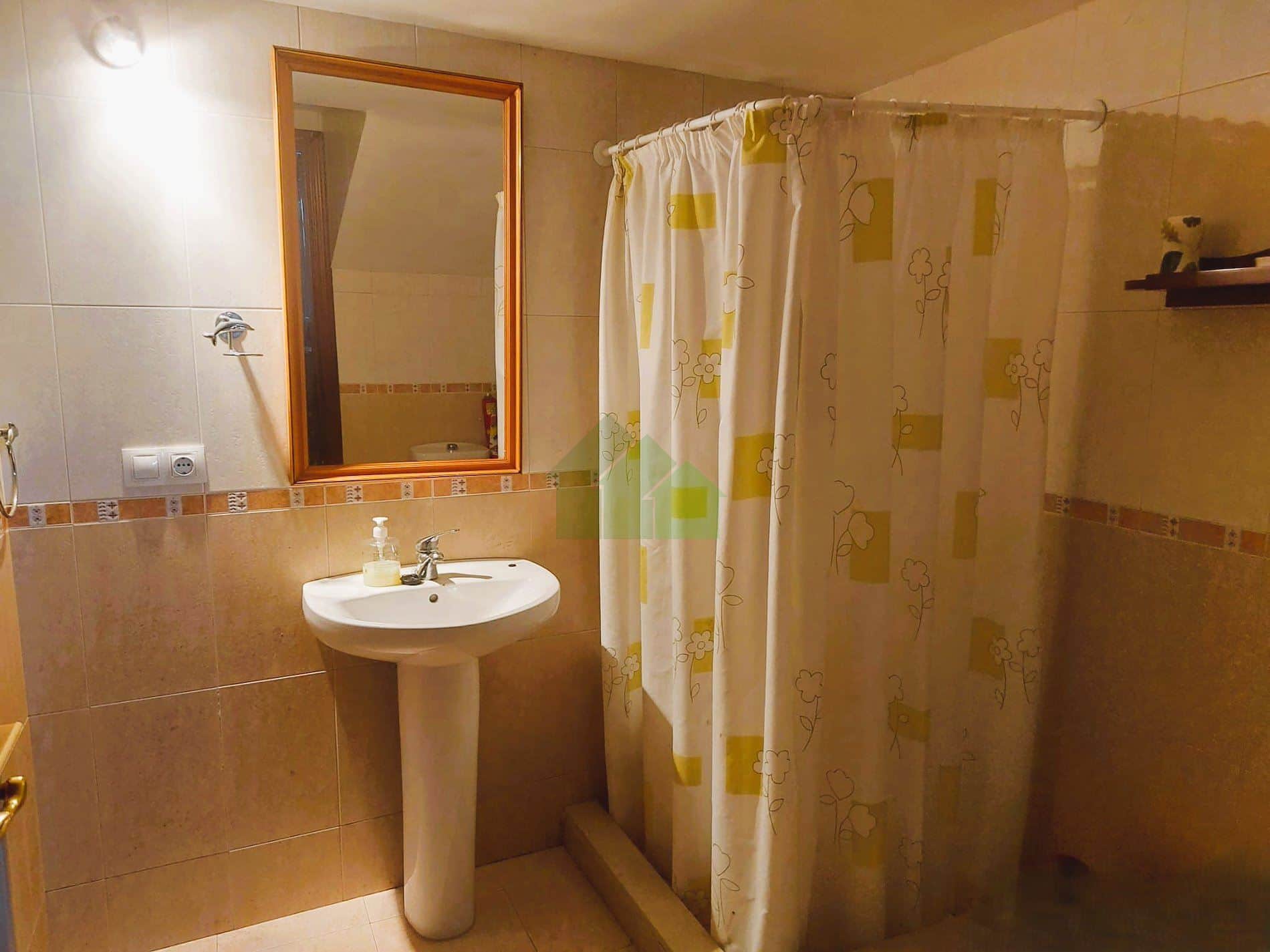 P-665: VENTA DE PISO EN PLANTA PRIMERA CON BUHARDILLA O ALMACEN EN LOBÓN. - Foto 3