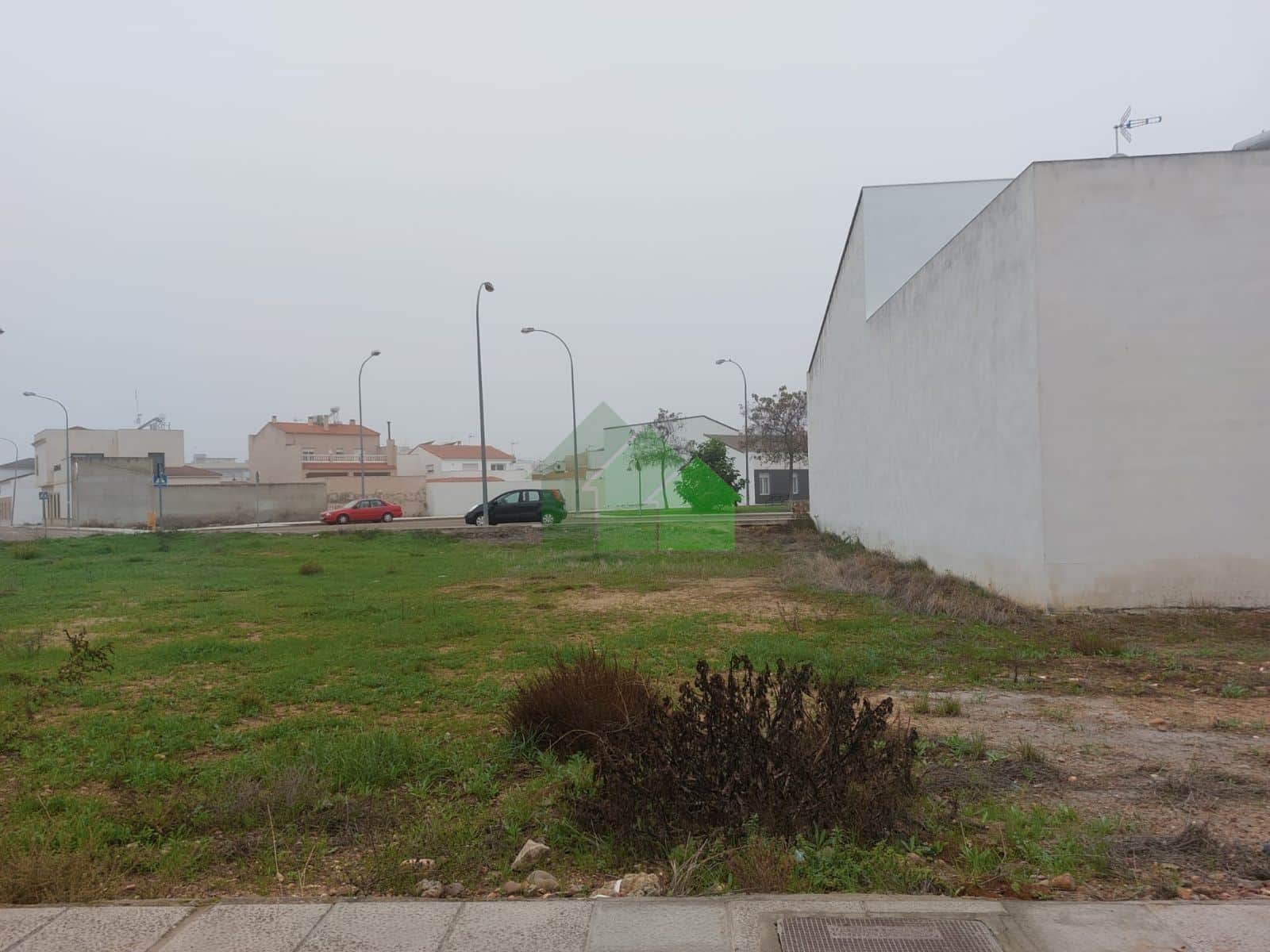 VENTA DE SOLAR ZONA PADEL MONTIJO - Foto 1