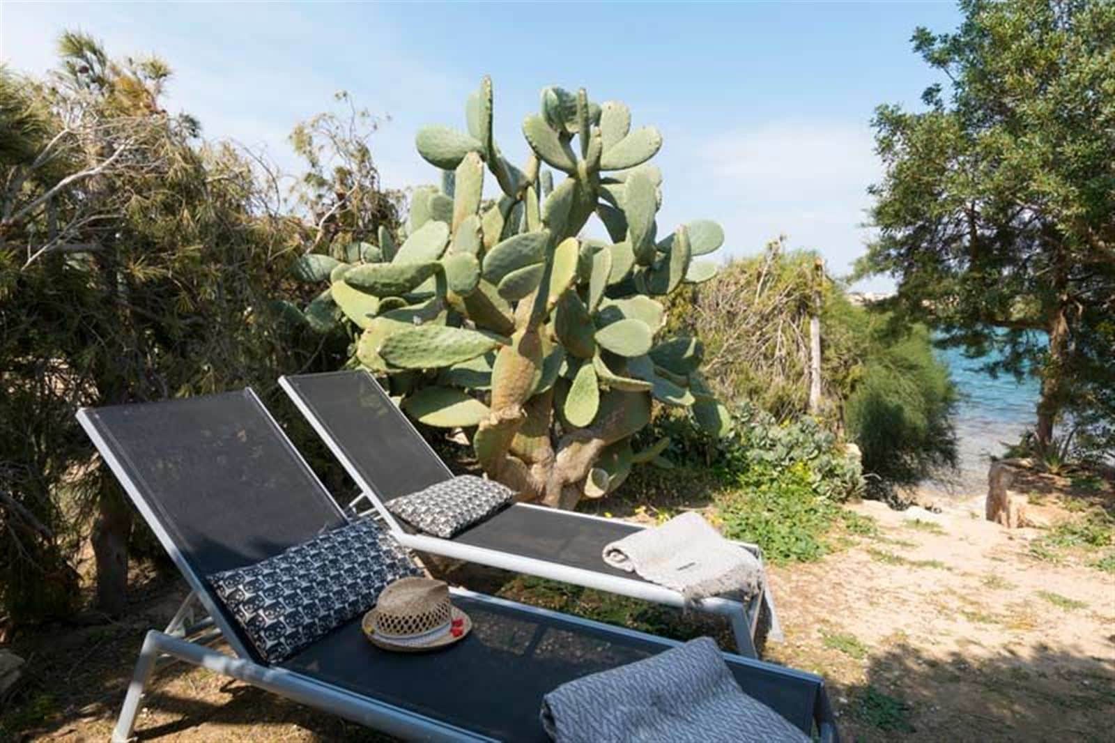 Fantástica casita de dos dormitorios con vista mar en S'Estanyol - Foto 1