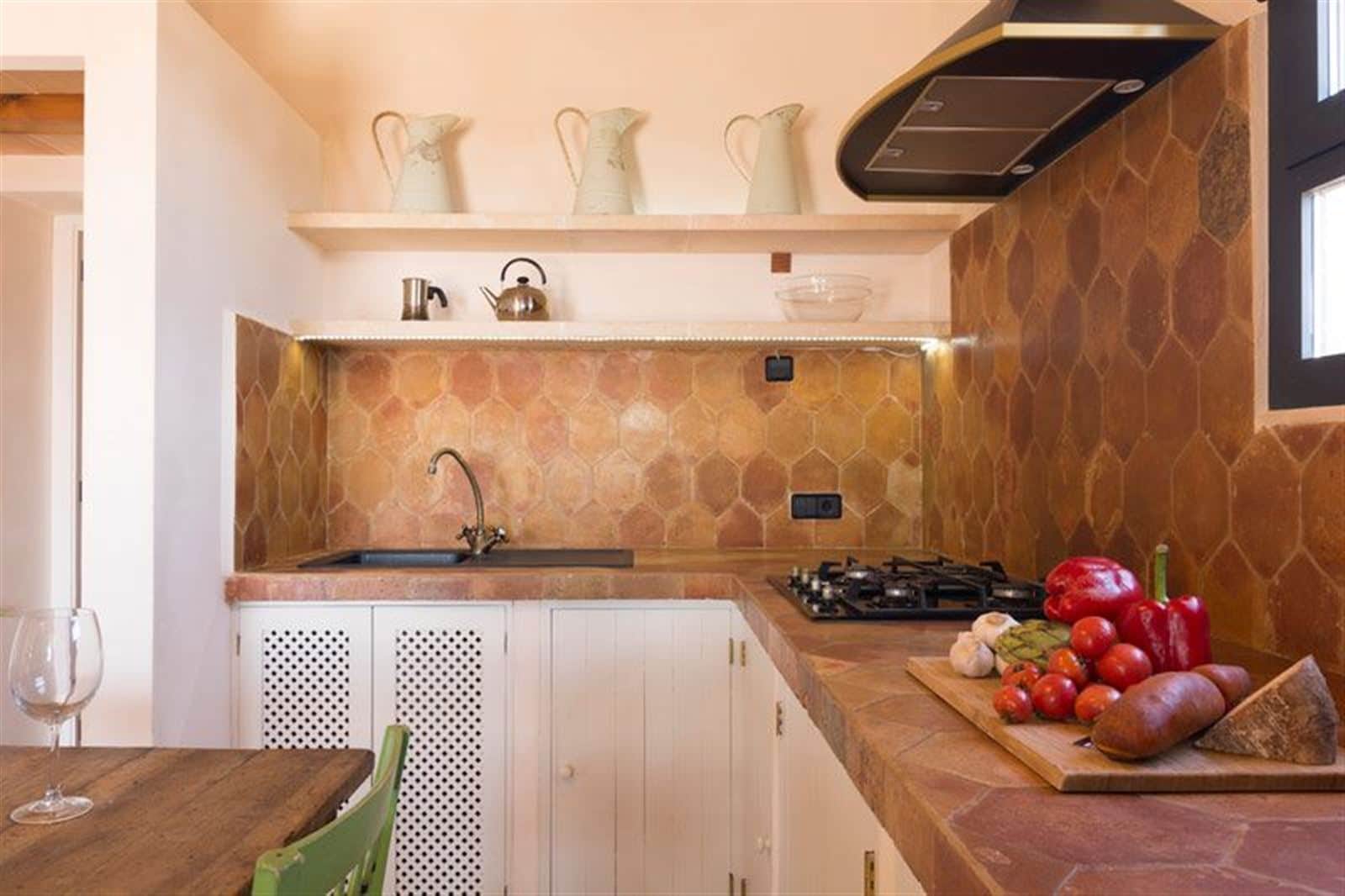 Casita de tres dormitorios en un entorno natural con vista mar - Foto 4