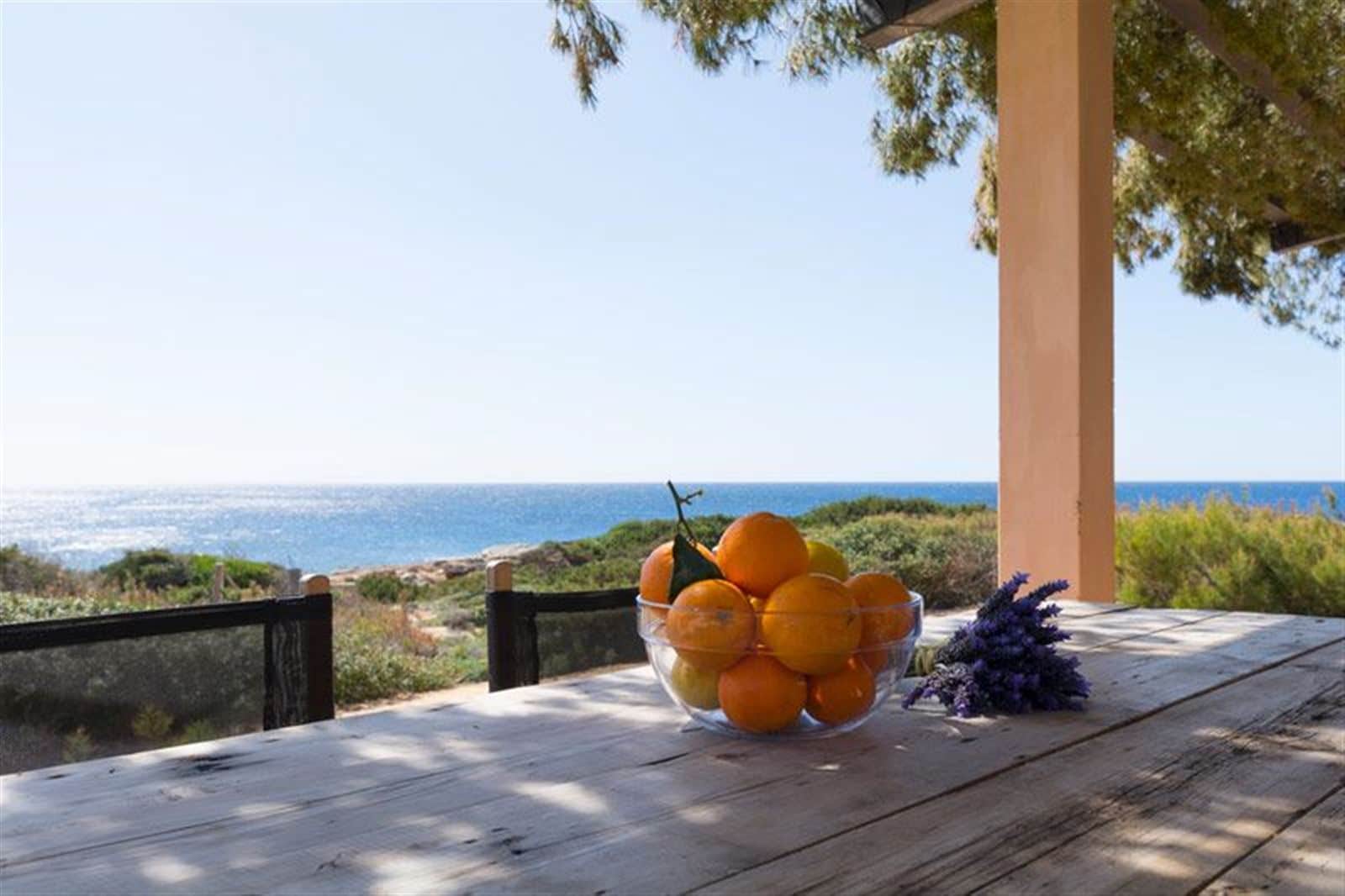 Casita de un dormitorio rodeada de naturaleza con vista mar - Foto 3