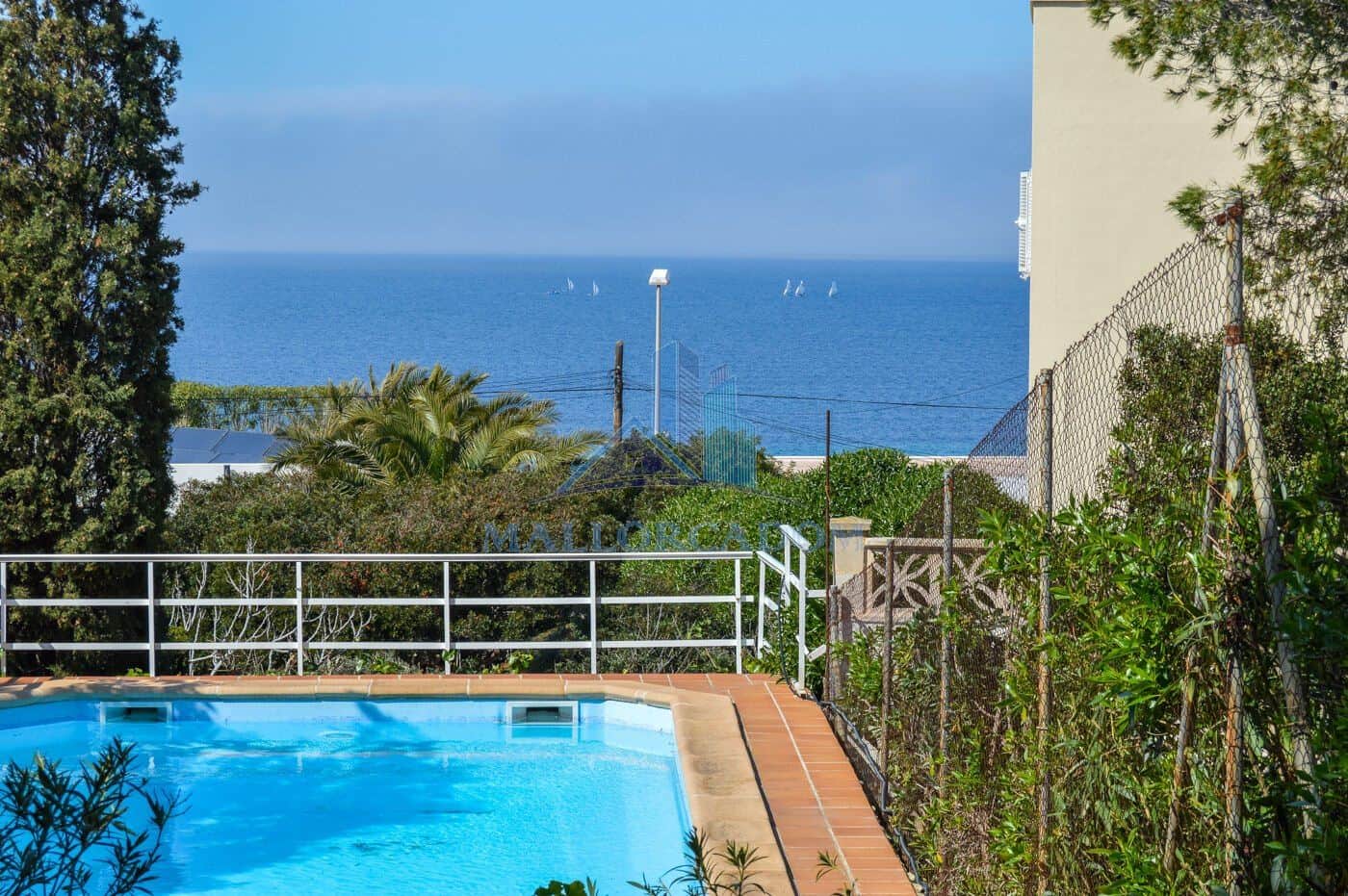 Exclusivo Chalet pareado con licencia turística, piscina y vistas al mar en Bellavista - Foto 3