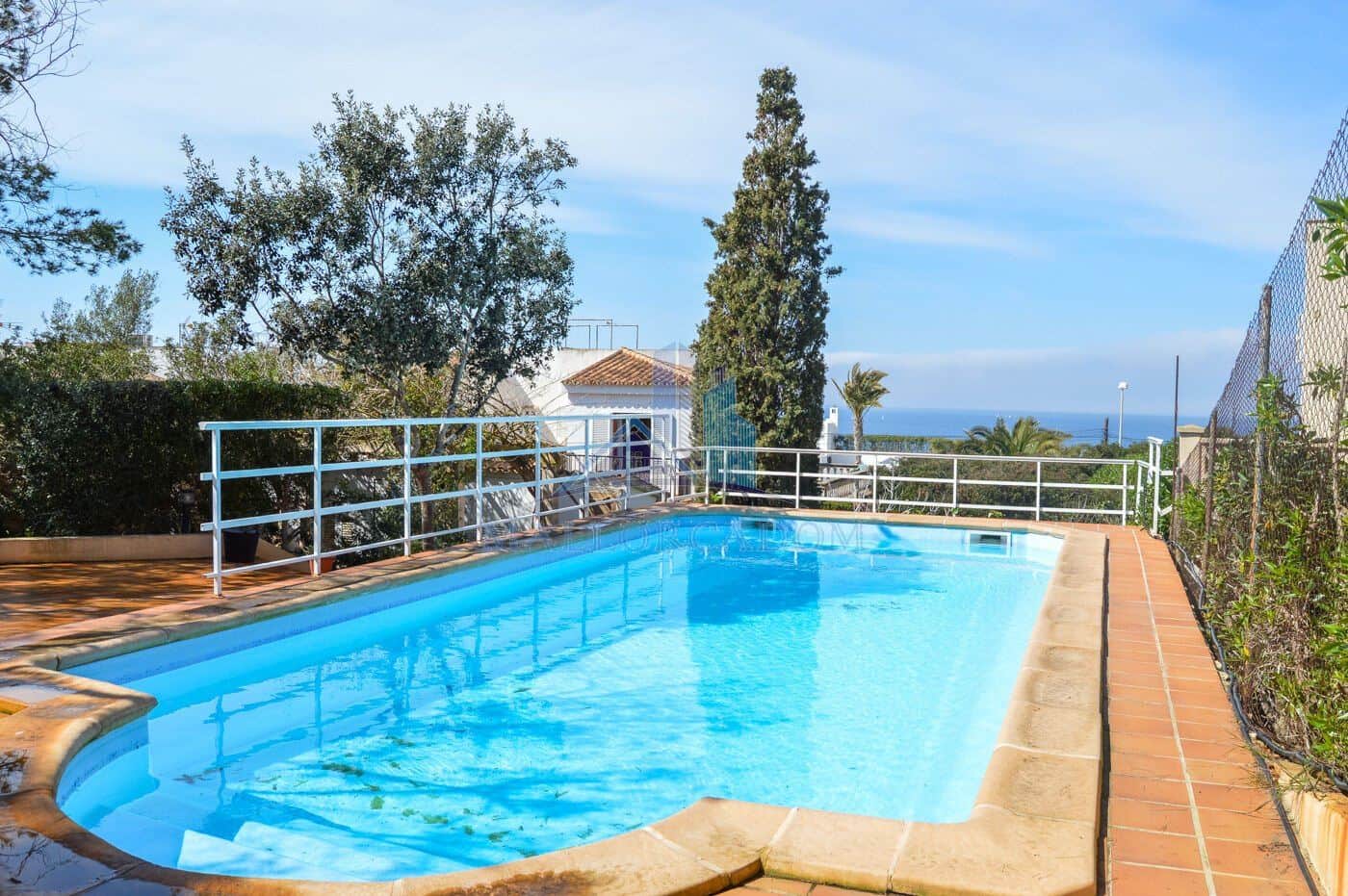 Exclusivo Chalet pareado con licencia turística, piscina y vistas al mar en Bellavista - Foto 1