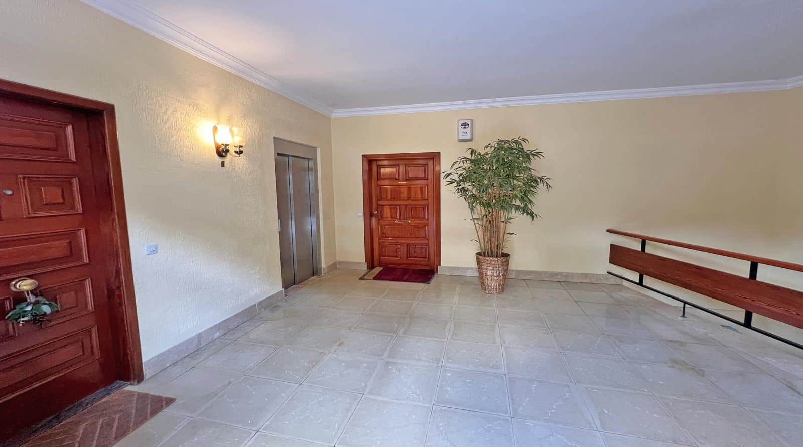 Apartamento de tres dormitorios con vista mar en Illetas - Foto 1