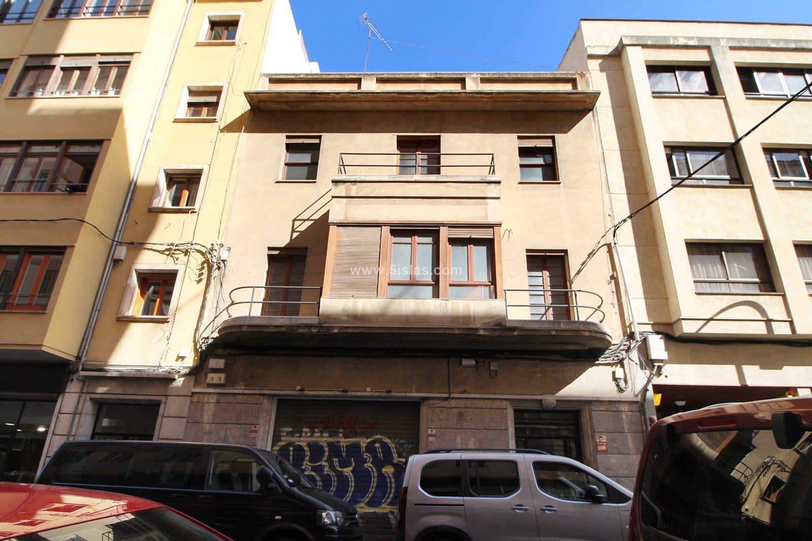 Edificio con gran local y terrazas - Foto 1