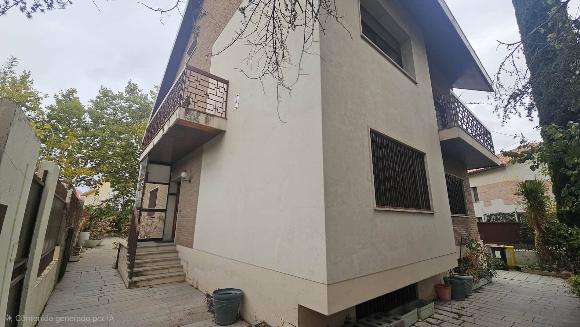 Chalet independiente de 387 m² con piscina en Chamartín, junto a la estación y al desarrollo Madrid Norte - Foto 1