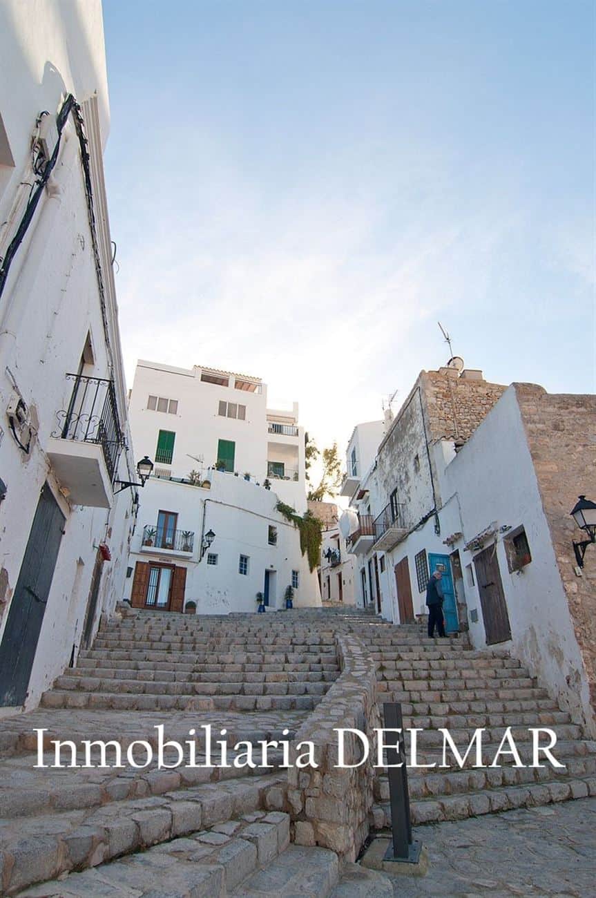 APARTAMENTO PARA REFORMAR EN DALT VILA - Foto 2