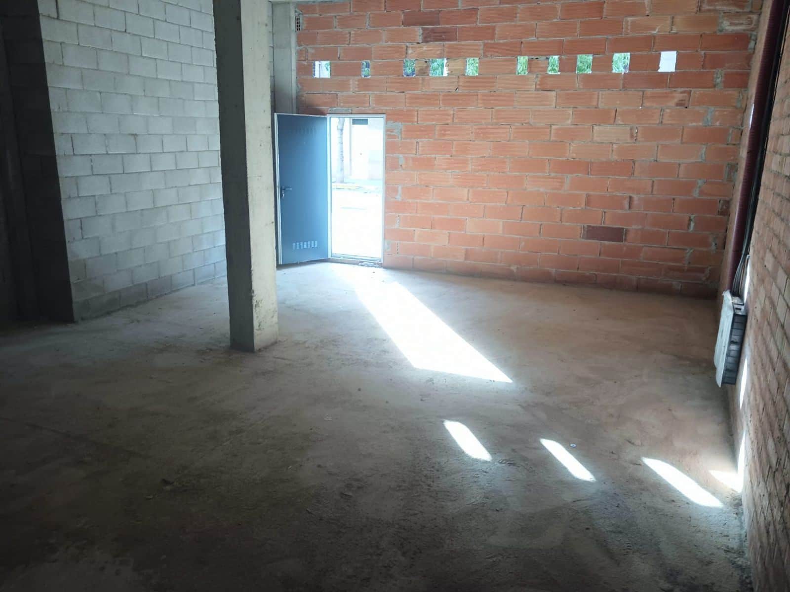 LOCAL OBRA NUEVA MOLINS DE REI - Foto 3