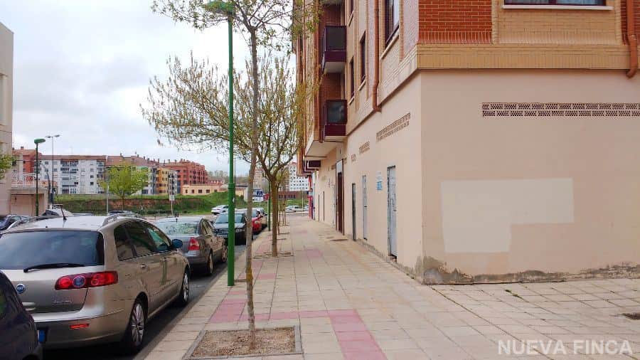 Local comercial en alquiler en Burgos - Foto 3