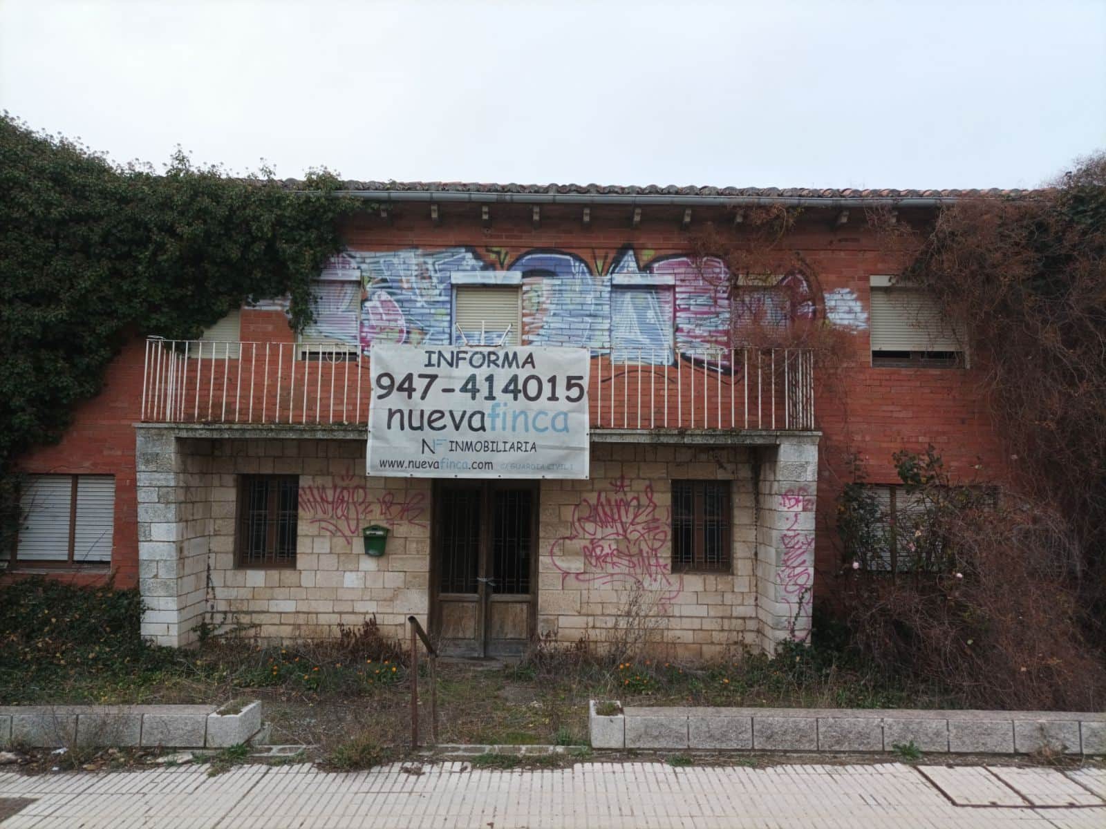 SOLAR TERCIARIO FRENTE A LA ADUANA. - Foto 3