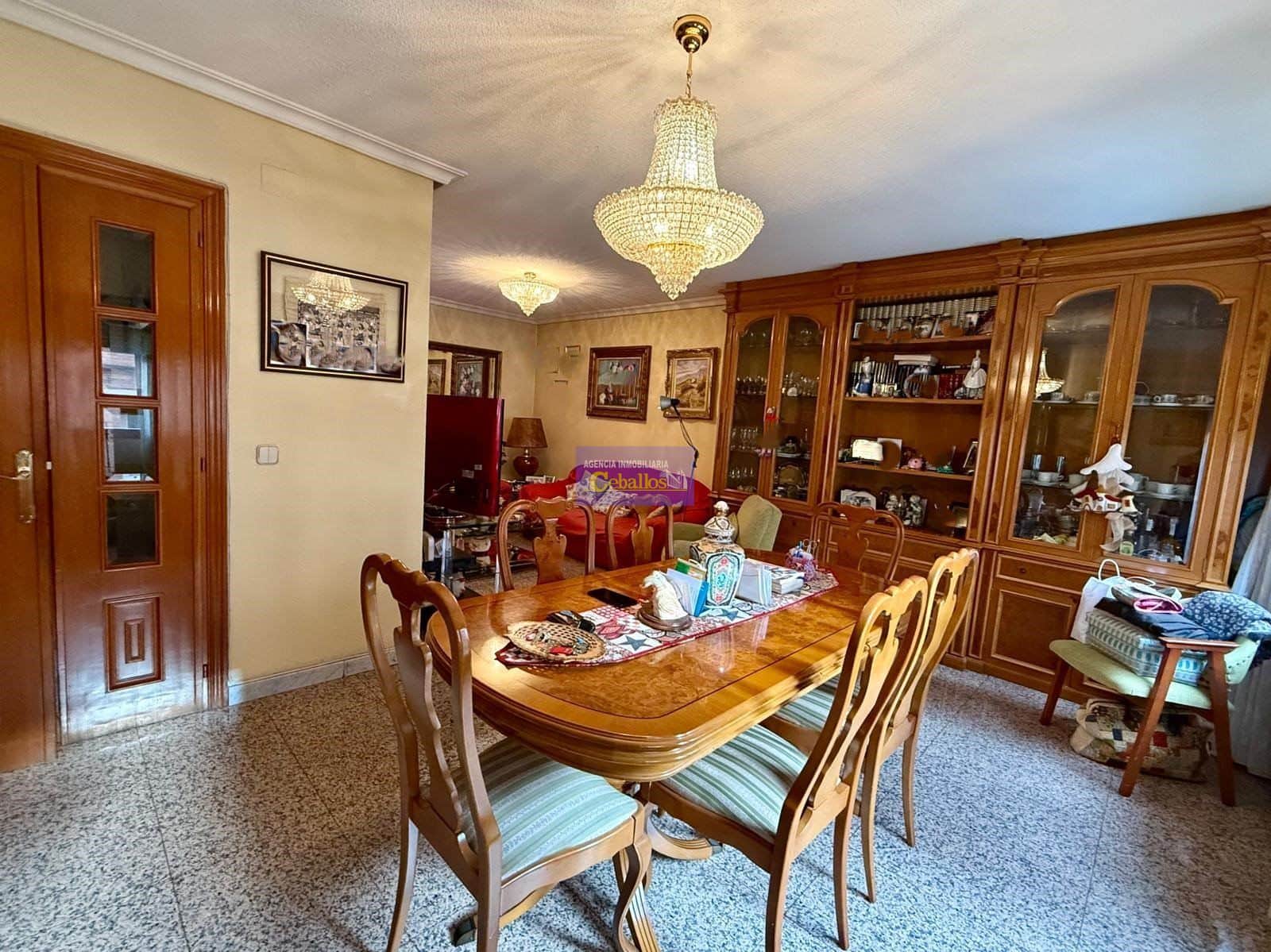 🏡 ¡Gran Vivienda Familiar en Pleno Centro de Guadalajara! Espacio, Luz y Ubicación Inmejorable ✨ - Foto 2
