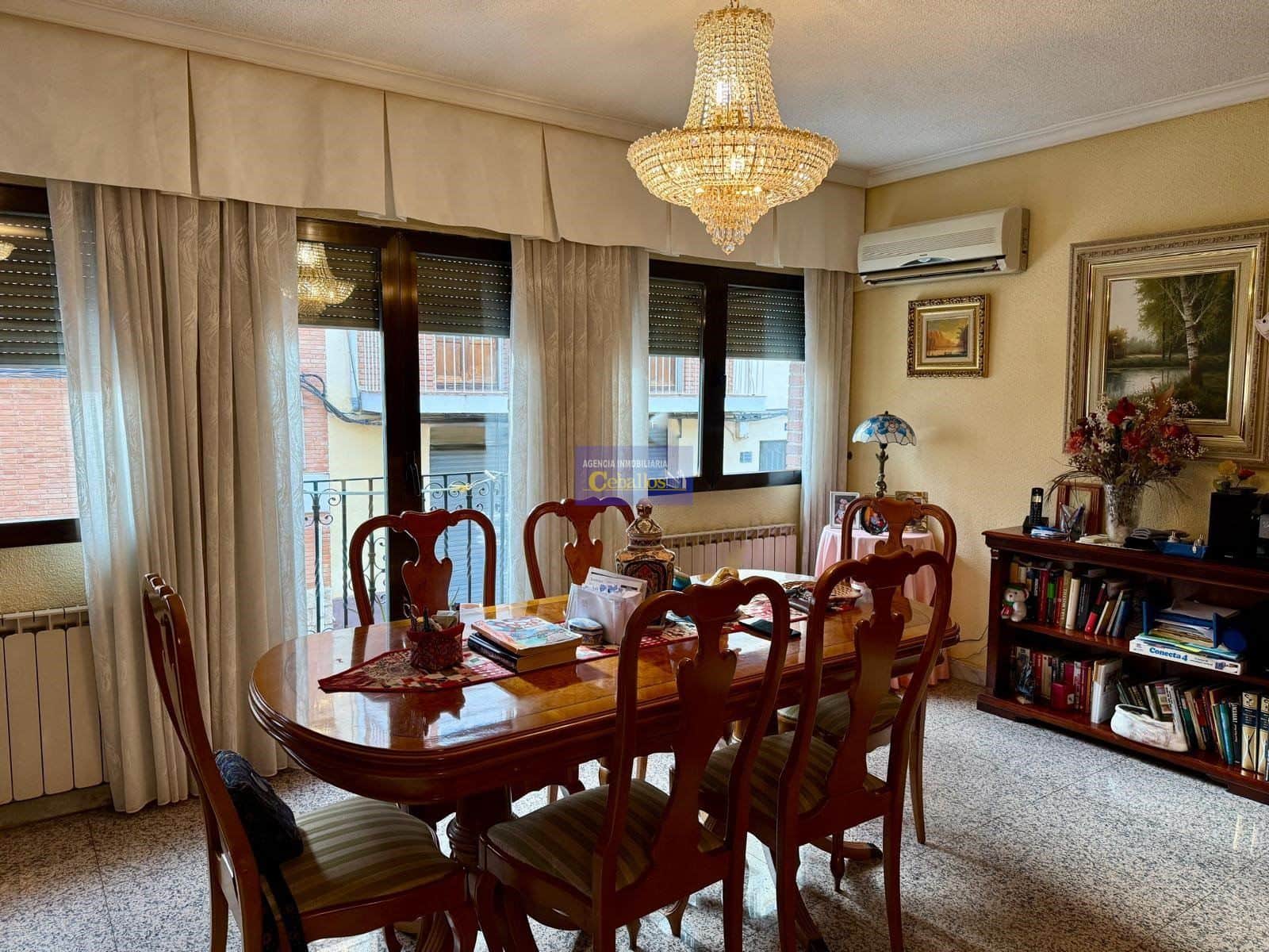 🏡 ¡Gran Vivienda Familiar en Pleno Centro de Guadalajara! Espacio, Luz y Ubicación Inmejorable ✨ - Foto 3