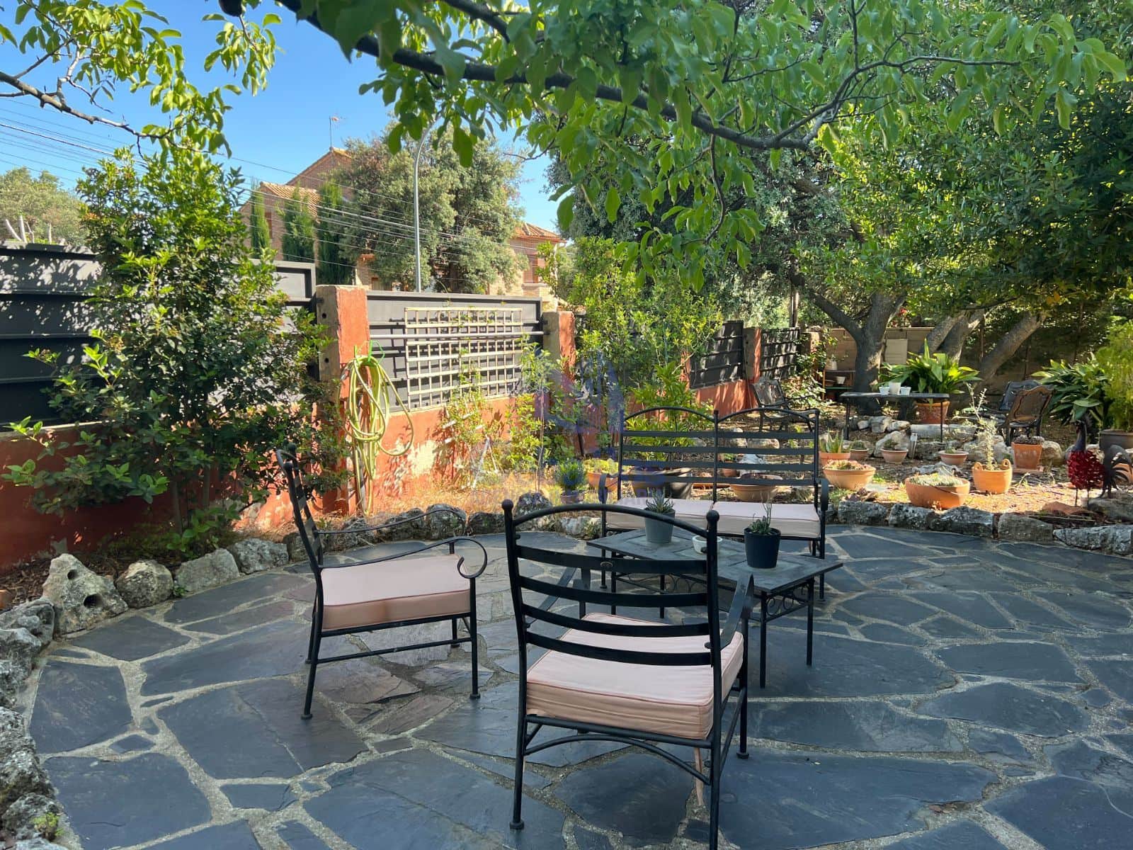 La Casa Perfecta para una vida plena con Jardín de Ensueño - Foto 2