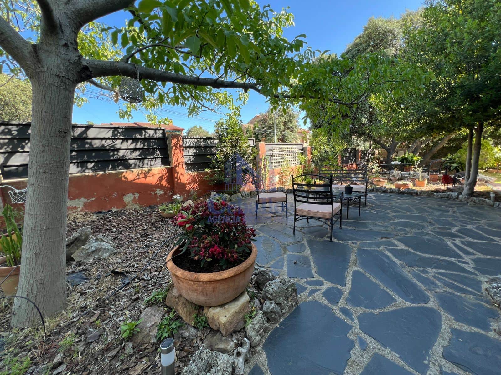 La Casa Perfecta para una vida plena con Jardín de Ensueño - Foto 4