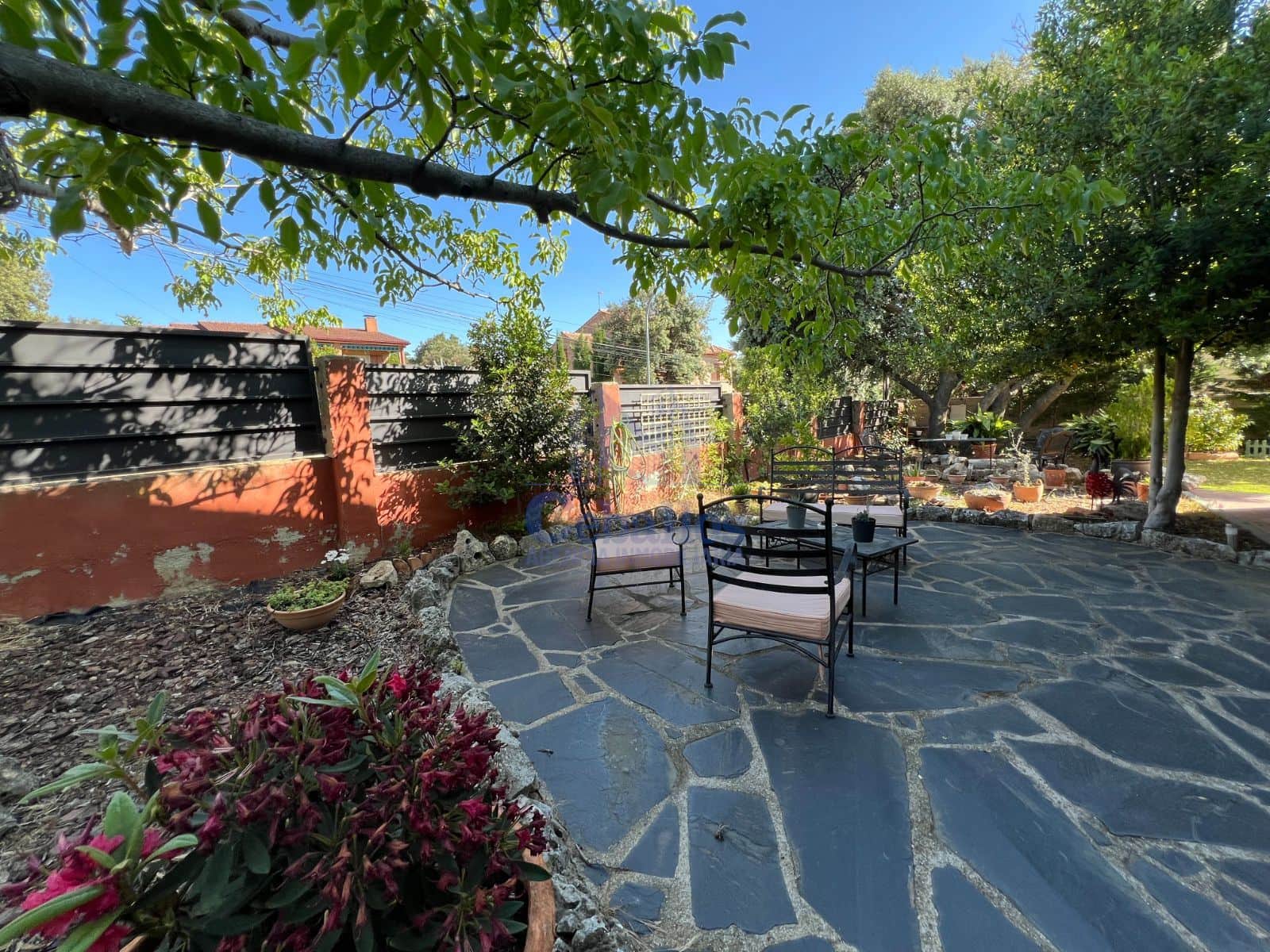 La Casa Perfecta para una vida plena con Jardín de Ensueño - Foto 3