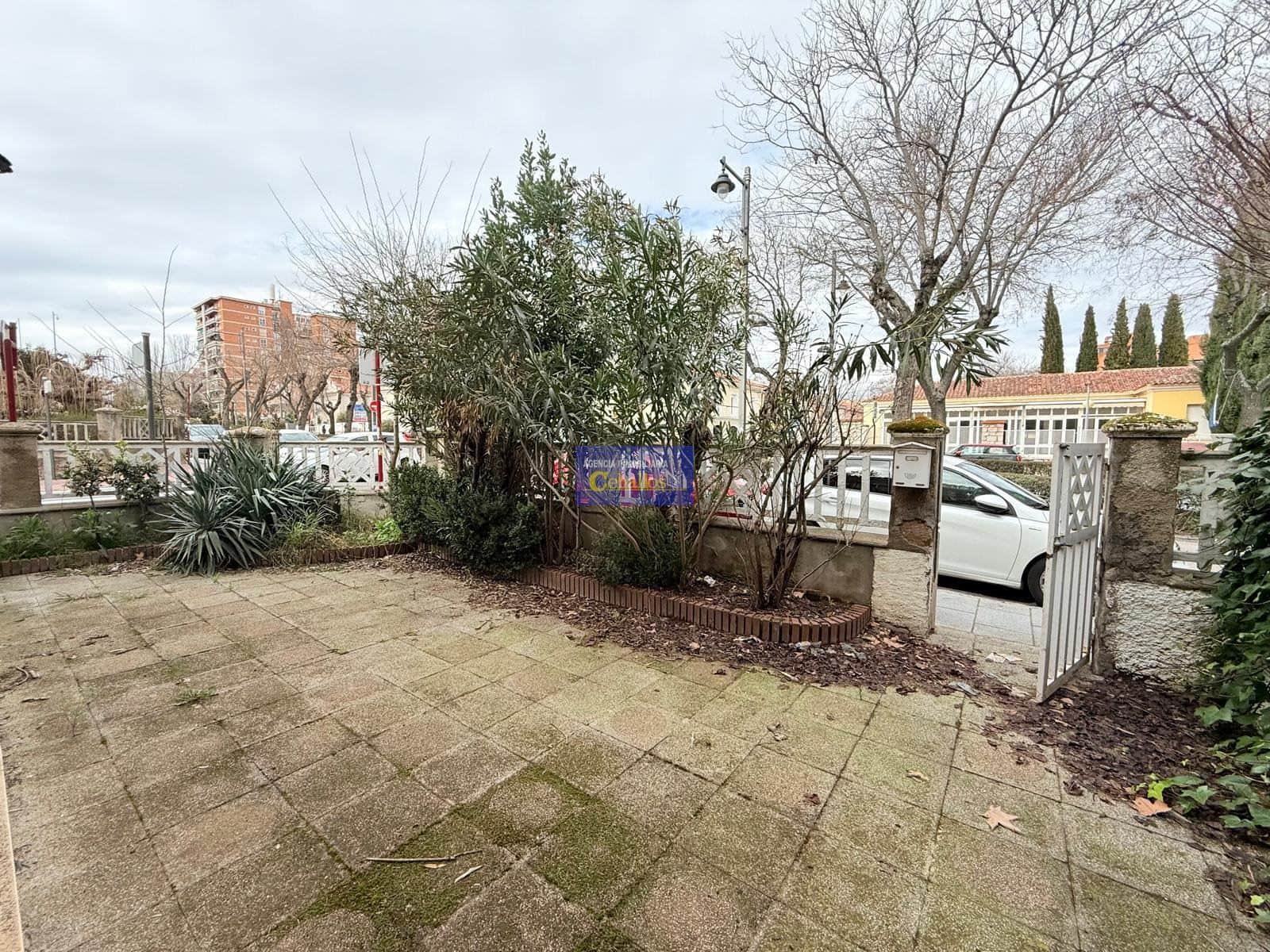 🏡 Excepcional Chalet Adosado en el Corazón de Guadalajara – Elegancia, Exclusividad y Confort - Foto 2