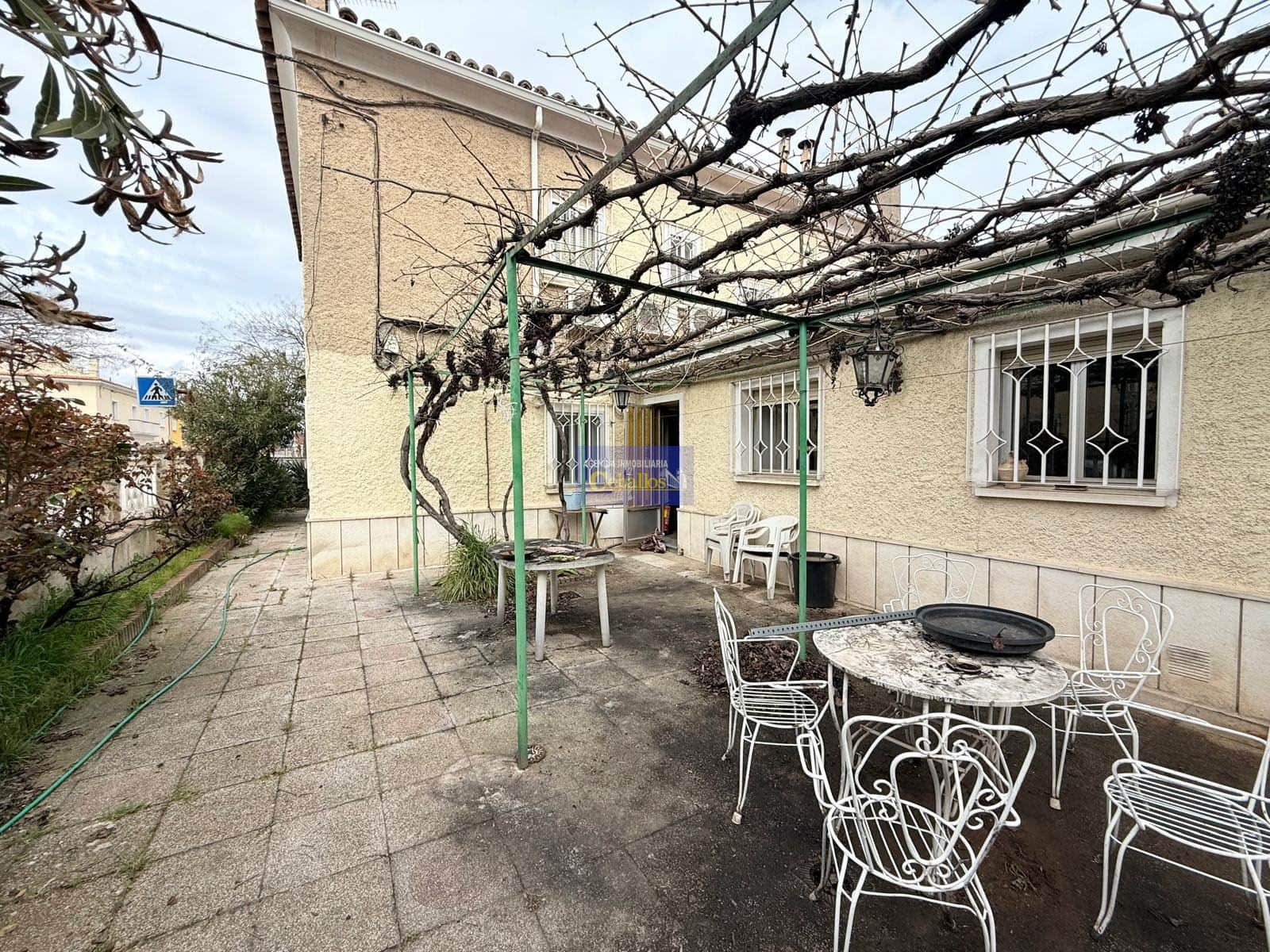 🏡 Excepcional Chalet Adosado en el Corazón de Guadalajara – Elegancia, Exclusividad y Confort - Foto 4