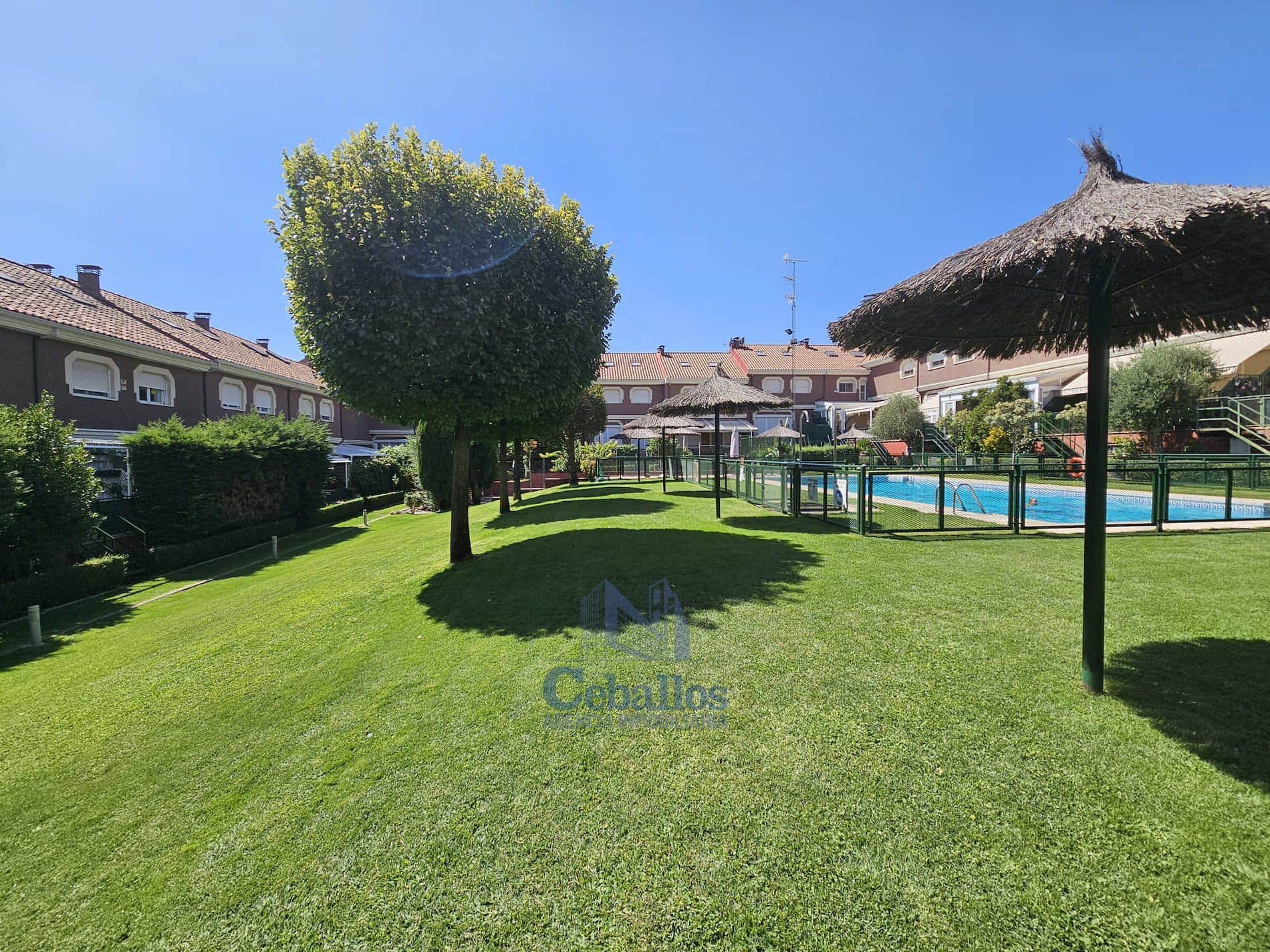 🏡 Amplia Casa en la Zona de Renfe – Espacio, comodidad y ubicación privilegiada - Foto 3