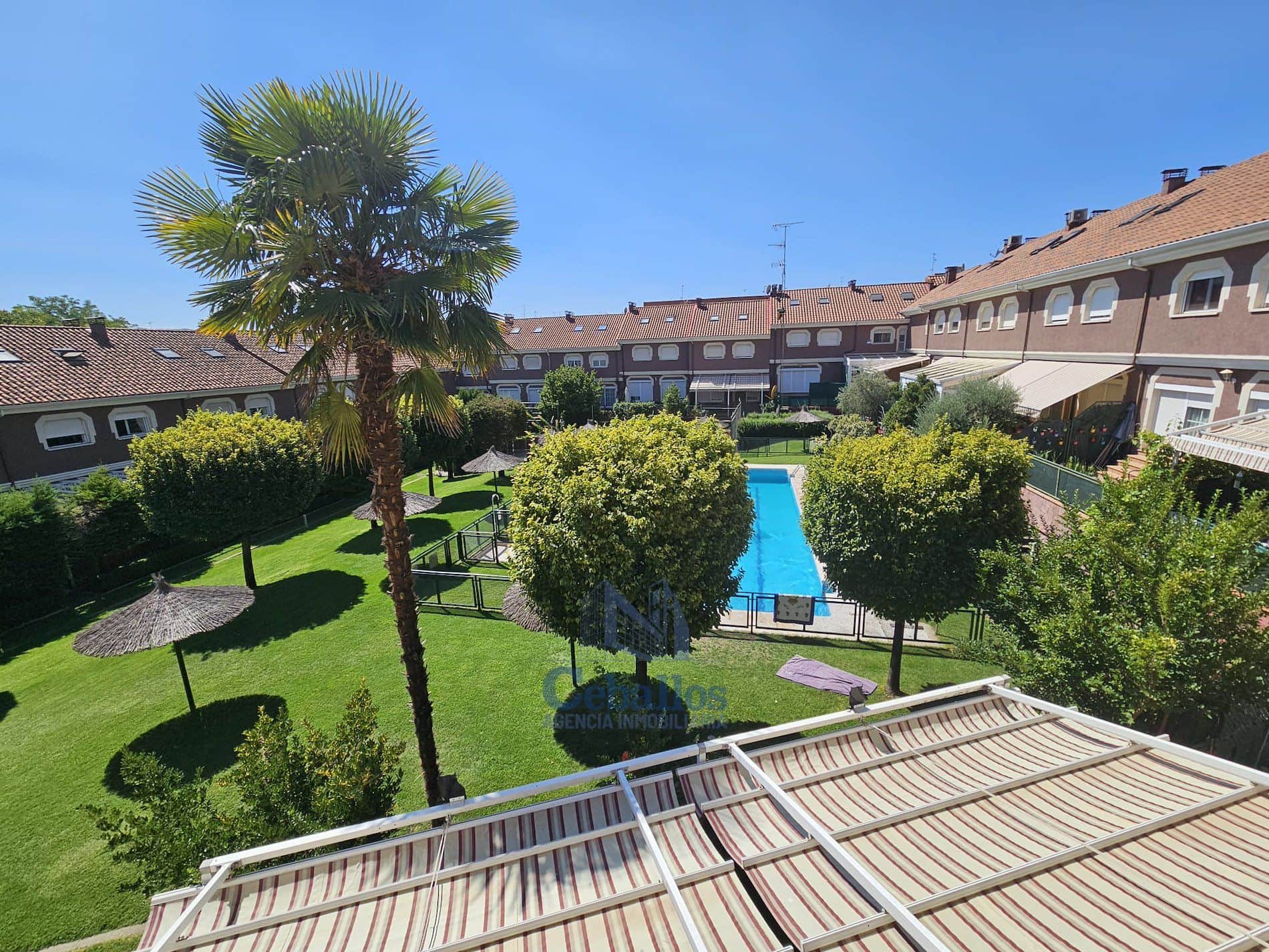 🏡 Amplia Casa en la Zona de Renfe – Espacio, comodidad y ubicación privilegiada - Foto 4