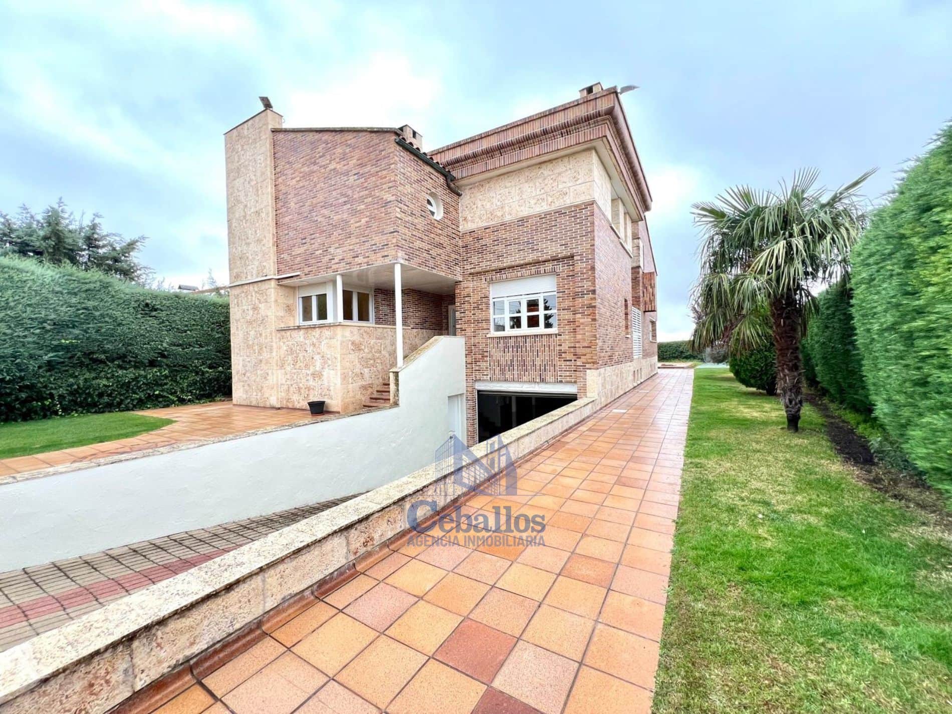 🏡 Exclusivo Chalet Independiente en Urbanización Privada El Clavín – Chiloeches (Guadalajara) - Foto 3