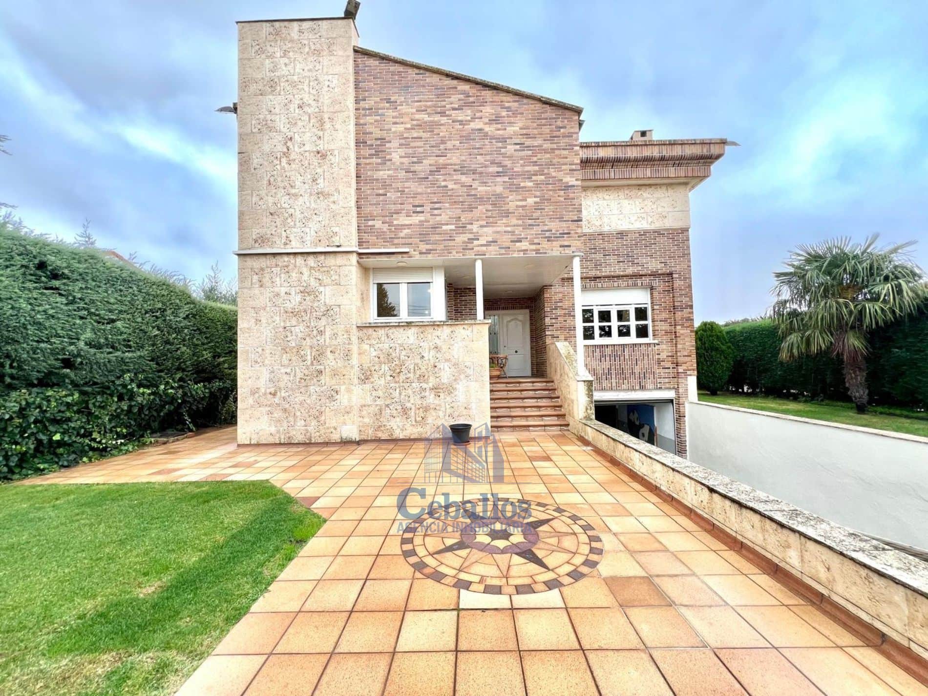 🏡 Exclusivo Chalet Independiente en Urbanización Privada El Clavín – Chiloeches (Guadalajara) - Foto 1