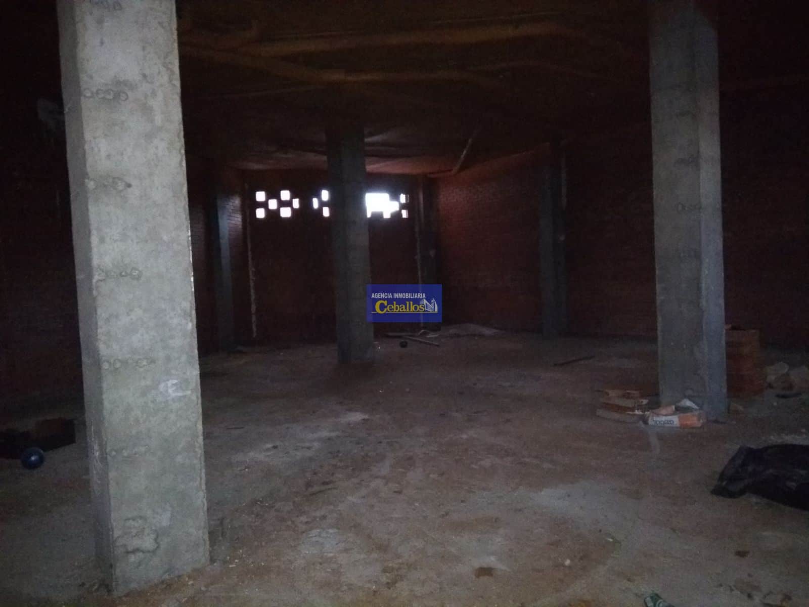 Local comercial en alquiler en Guadalajara - Foto 3