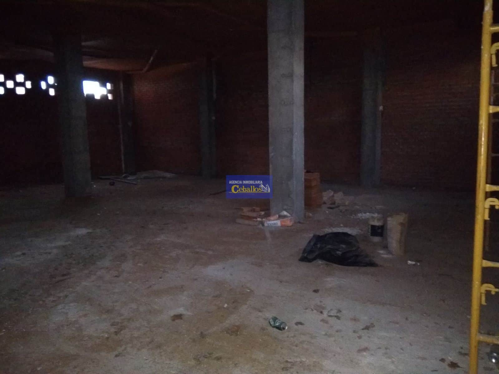 Local comercial en alquiler en Guadalajara - Foto 5