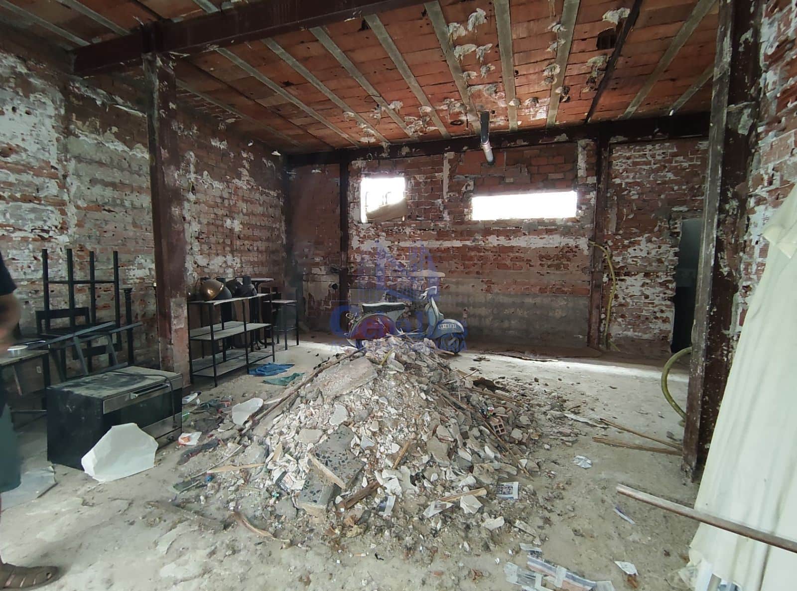 Local para Arrendamiento: Oportunidad de Establecer tu Bar en el Corazón de Guadalajara - Foto 4