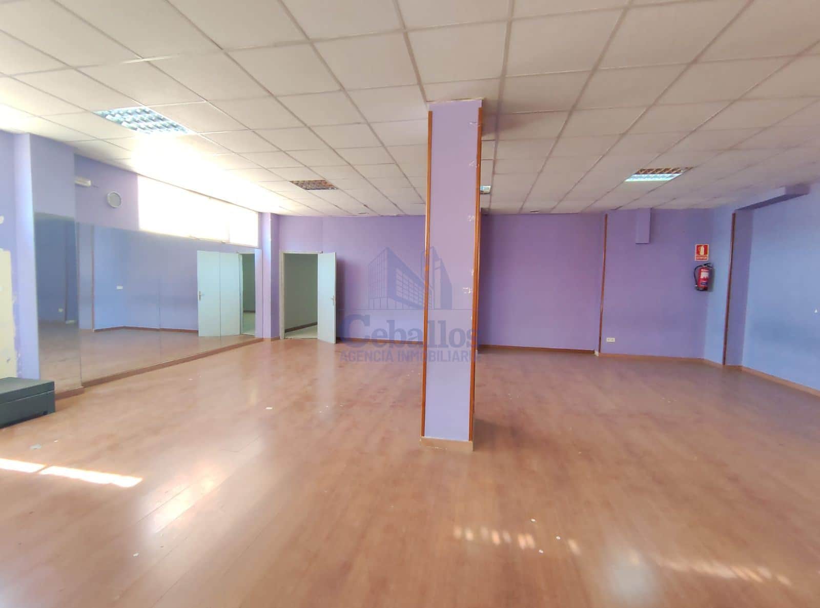 ¡Establece Tu Negocio en una Zona de Expansión en Guadalajara! - Foto 4