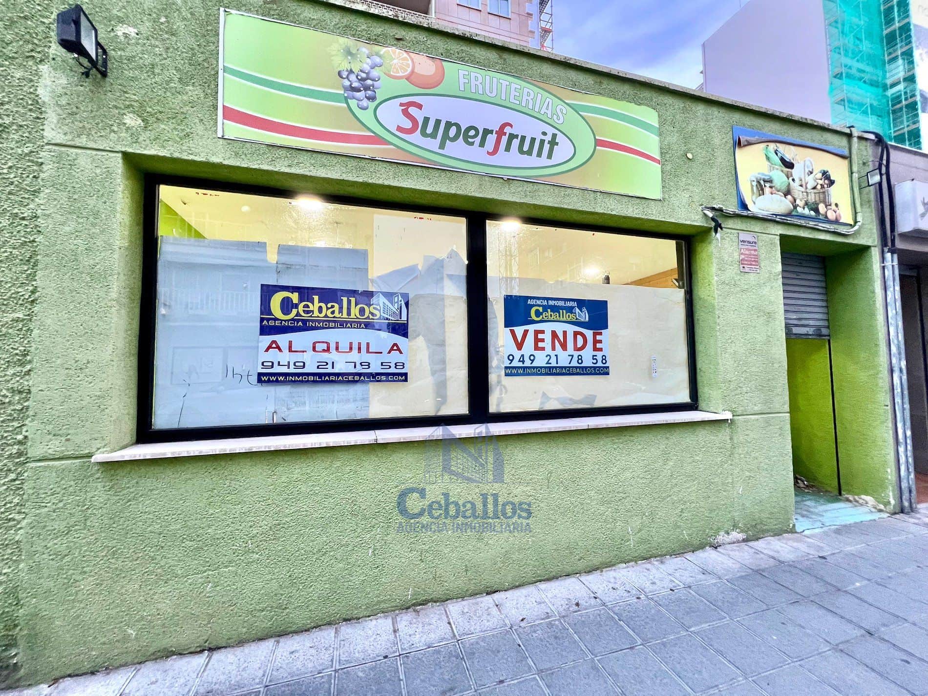 Local comercial - Las Cumbres, Guadalajara - Foto 1