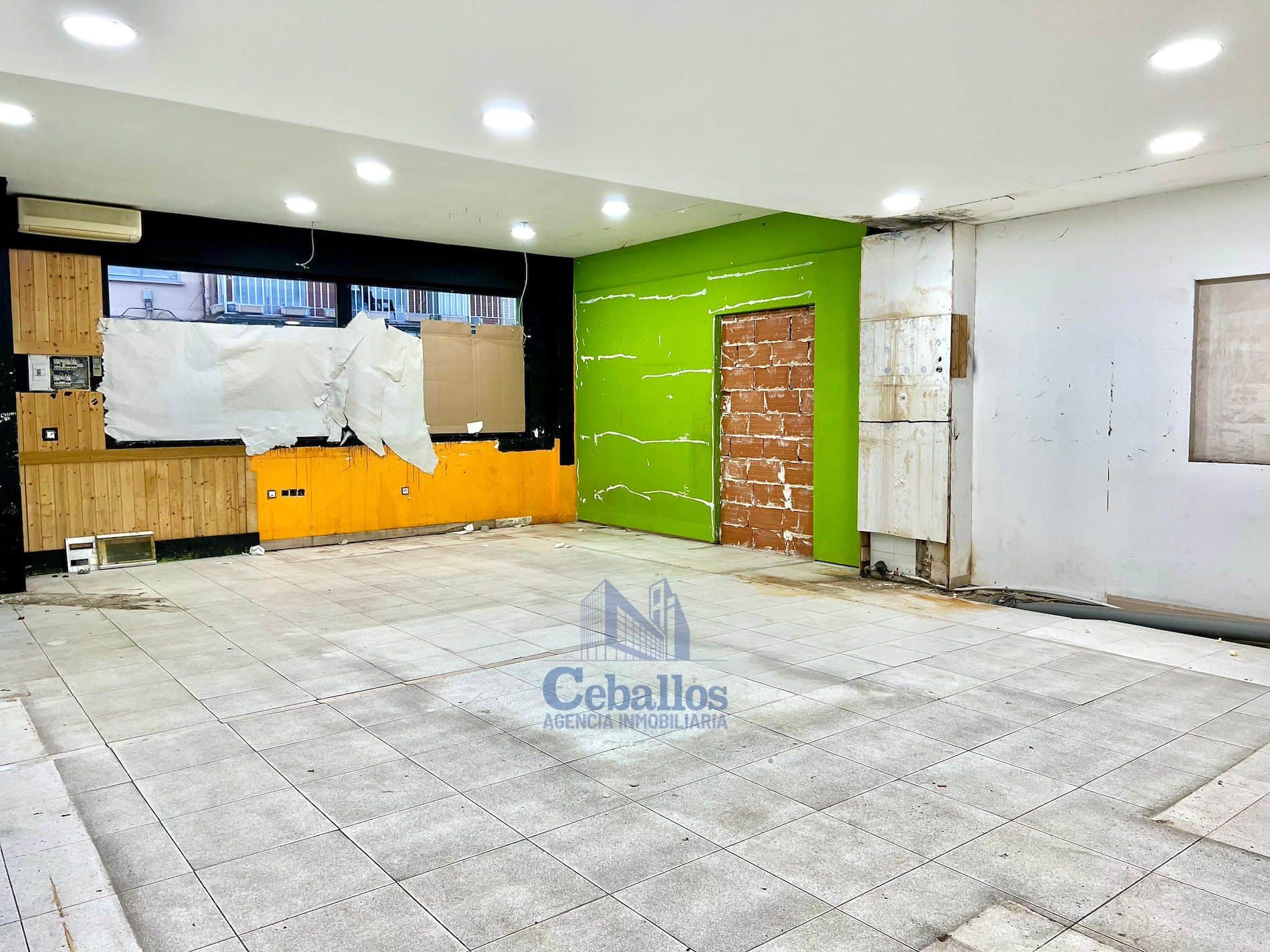 Local comercial en venta en Las Cumbres, Guadalajara - Foto 3