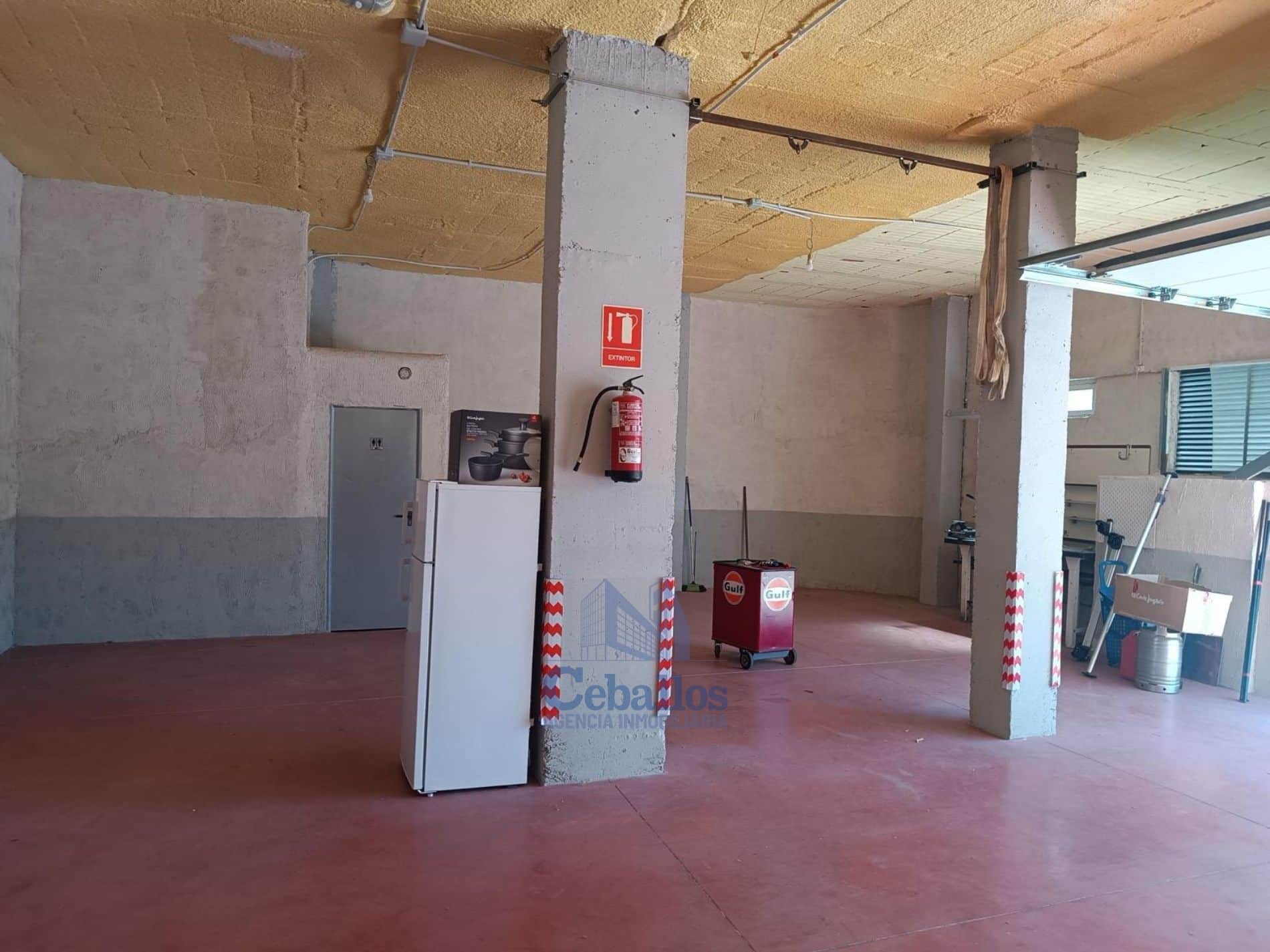 Local comercial en venta en Guadalajara - Foto 5