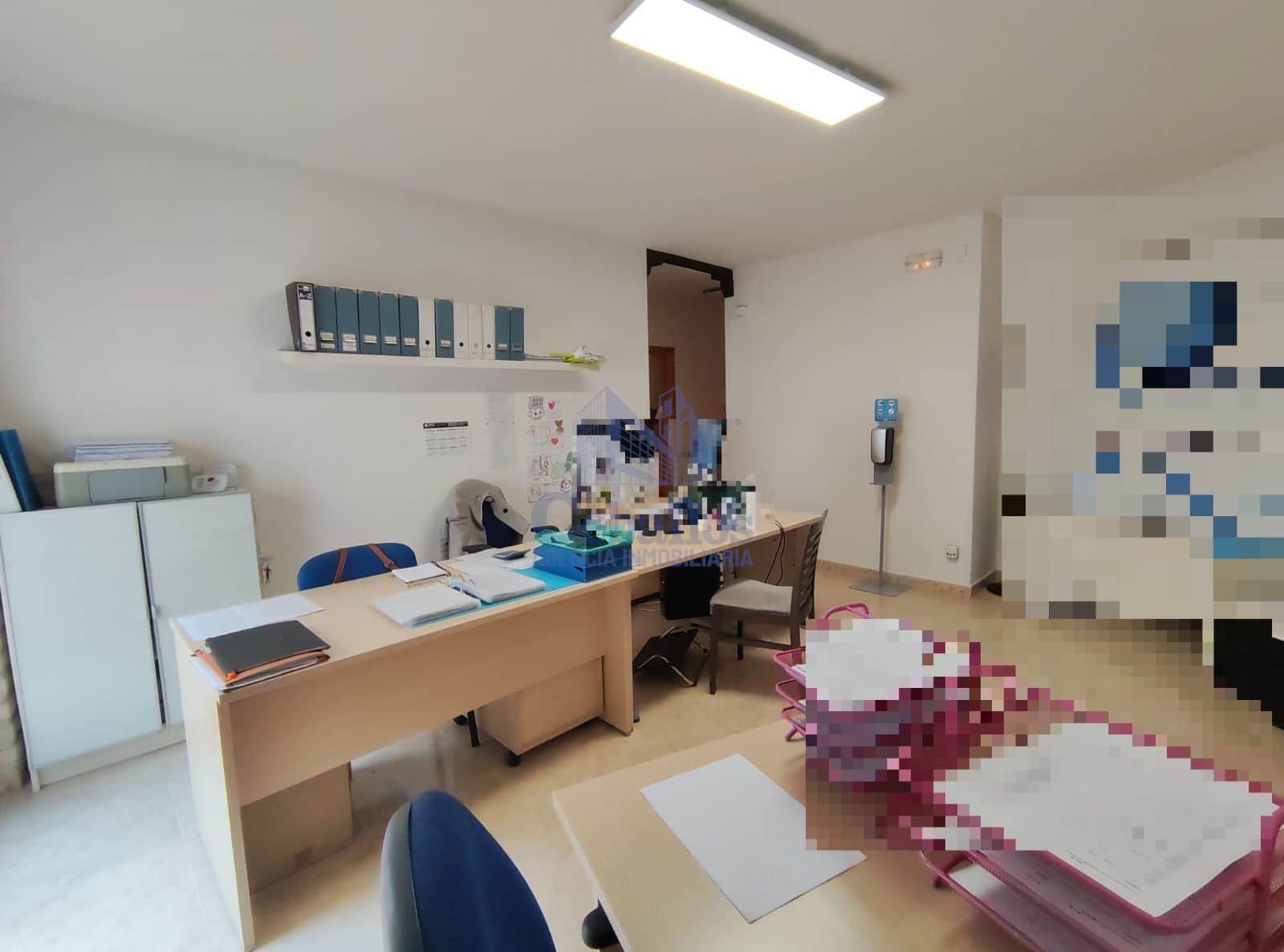 Oportunidad de Inversión en el Centro de la Ciudad: Vivienda Lista para Rentabilizar - Foto 4