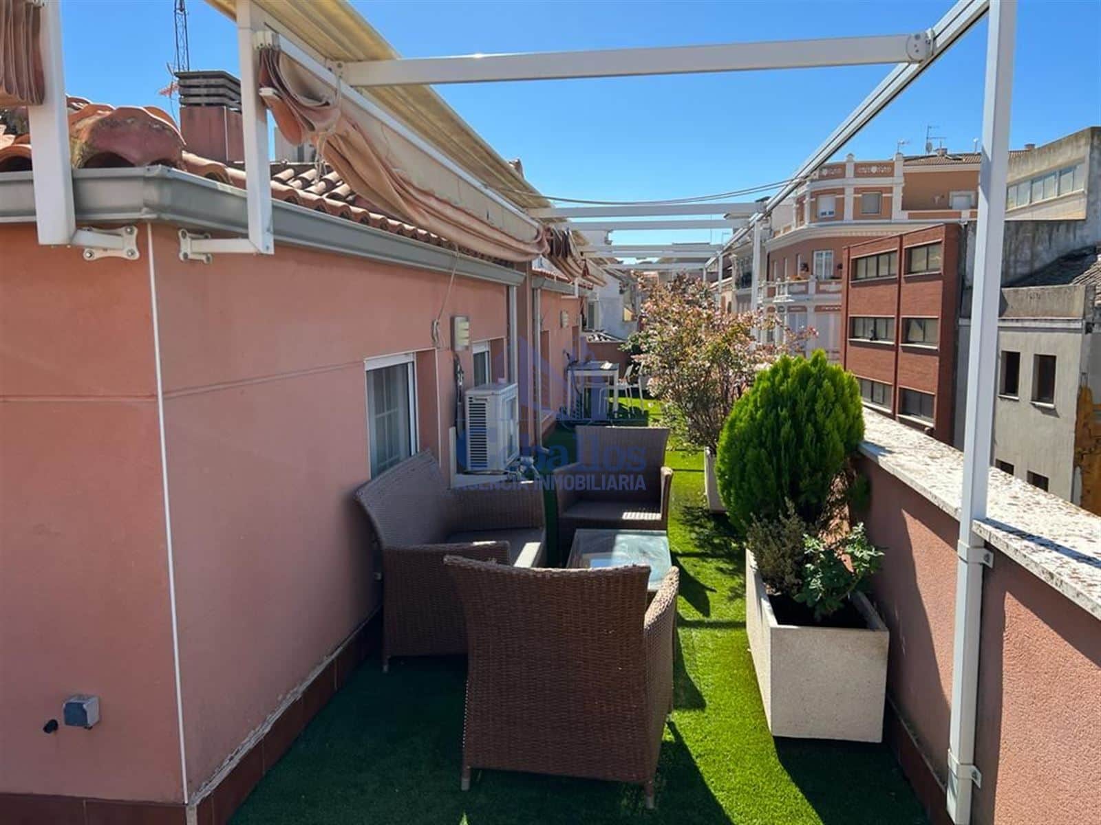 Esplendor en el Corazón de Guadalajara: Dúplex Ático en la Plaza Mayor - Foto 4