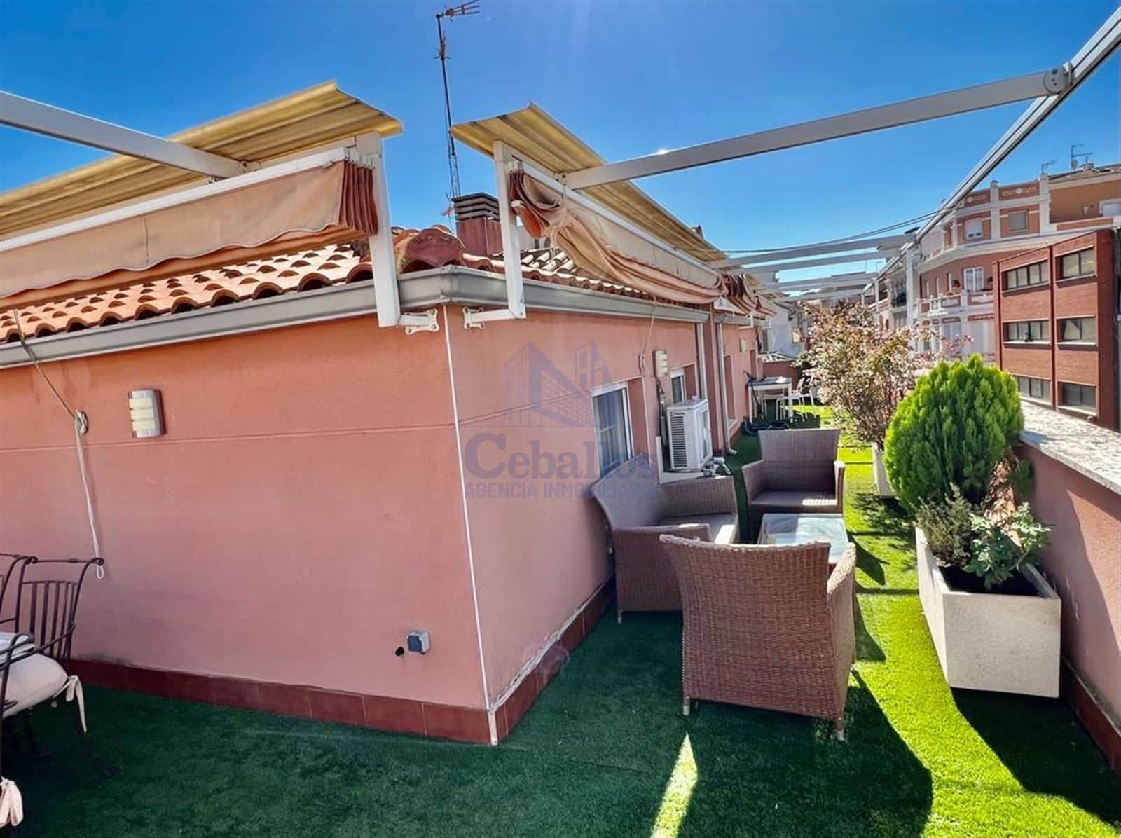 Esplendor en el Corazón de Guadalajara: Dúplex Ático en la Plaza Mayor - Foto 5