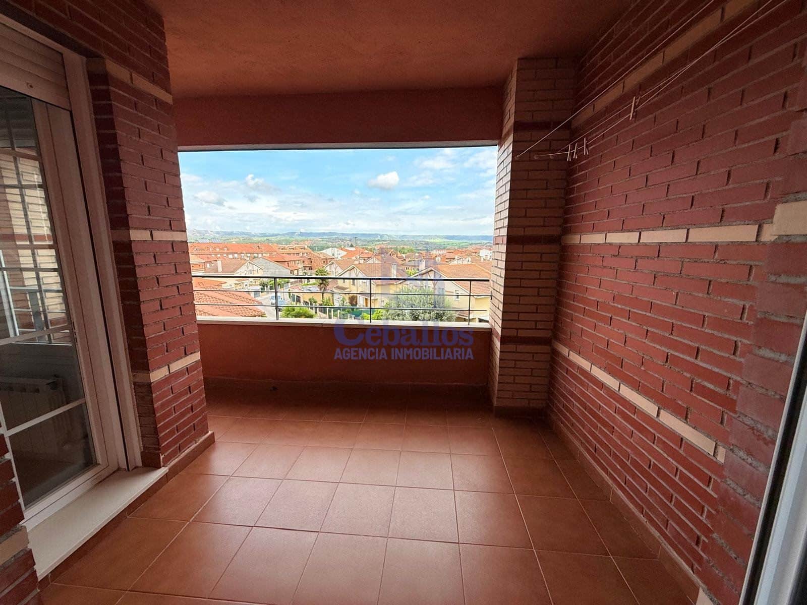 🏡 Tu nuevo hogar en Yunquera de Henares: luminoso, cómodo y con terraza - Foto 2