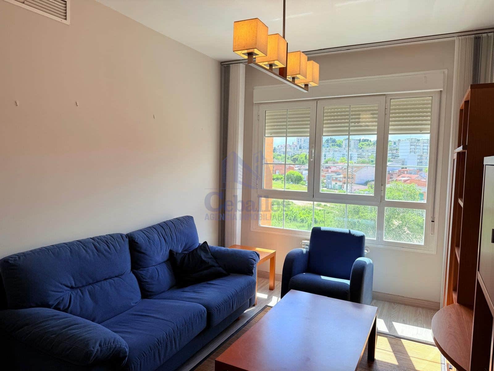 🏡 ¡Tu nuevo hogar en Coslada! Completamente reformado, con piscina y todas las comodidades - Foto 4