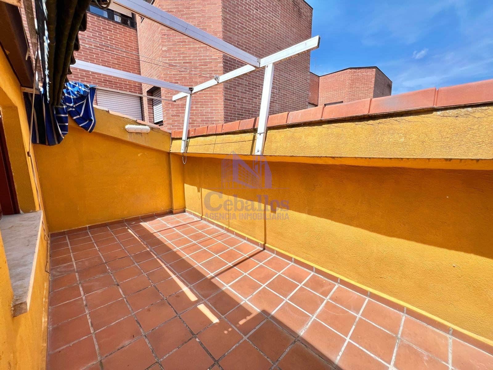 🏡 Dúplex en el Centro de la Ciudad – Espacio, Luz y Comodidad con Todos los Servicios a Tu Alcance - Foto 1