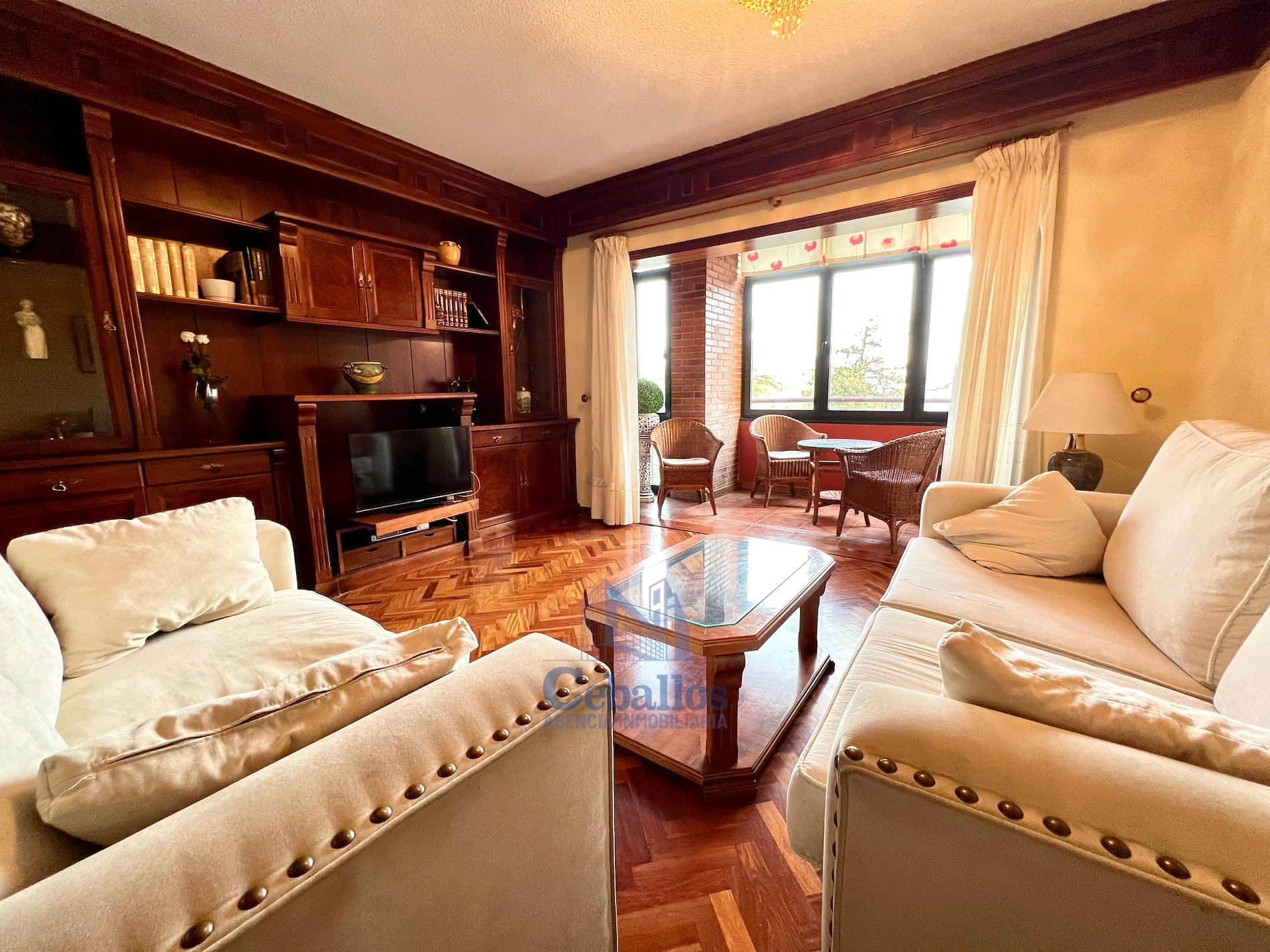 🏡 Amplia y Luminosa Vivienda en Calle Padre Félix Flores – Guadalajara - Foto 2