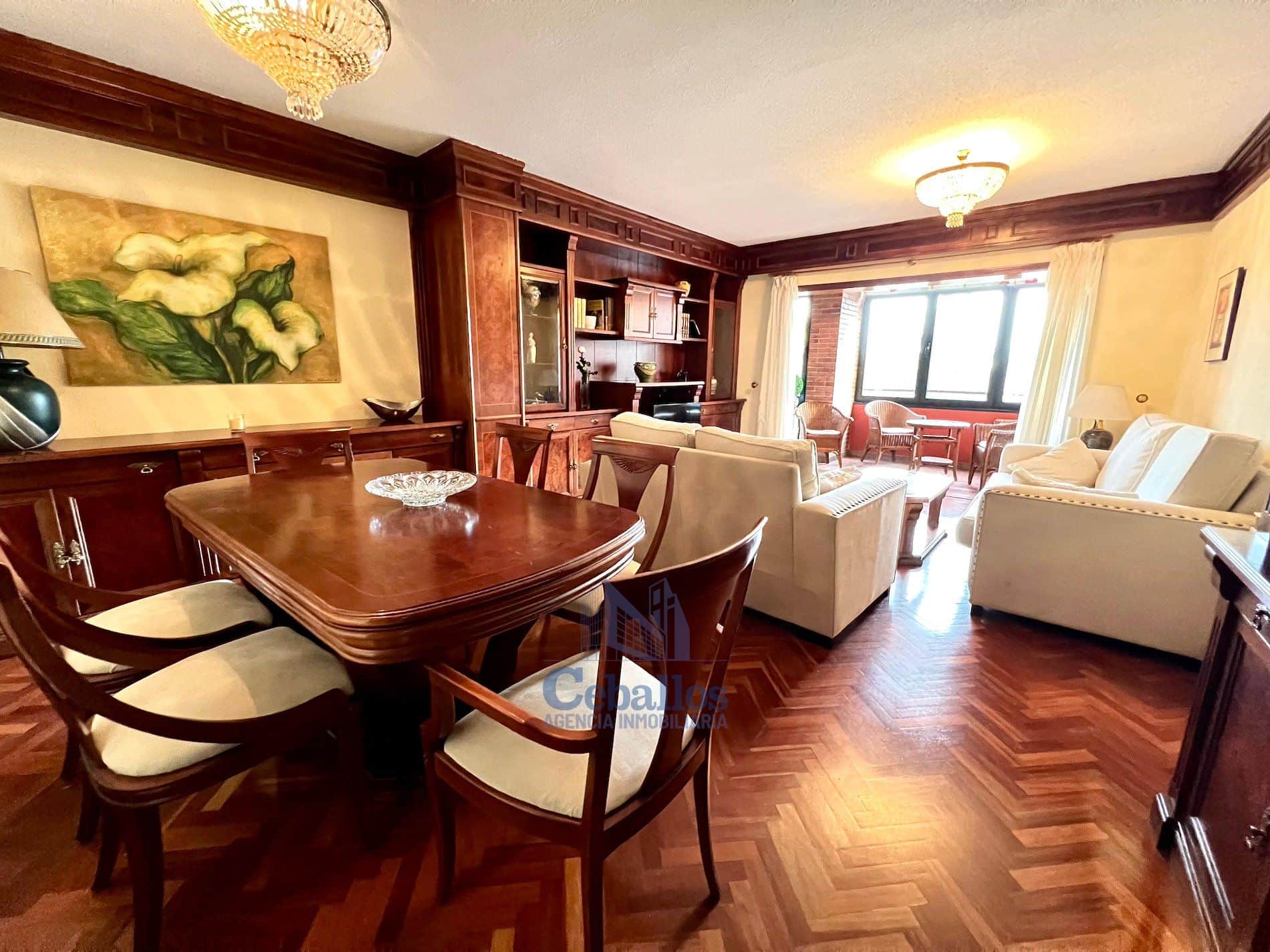 🏡 Amplia y Luminosa Vivienda en Calle Padre Félix Flores – Guadalajara - Foto 1