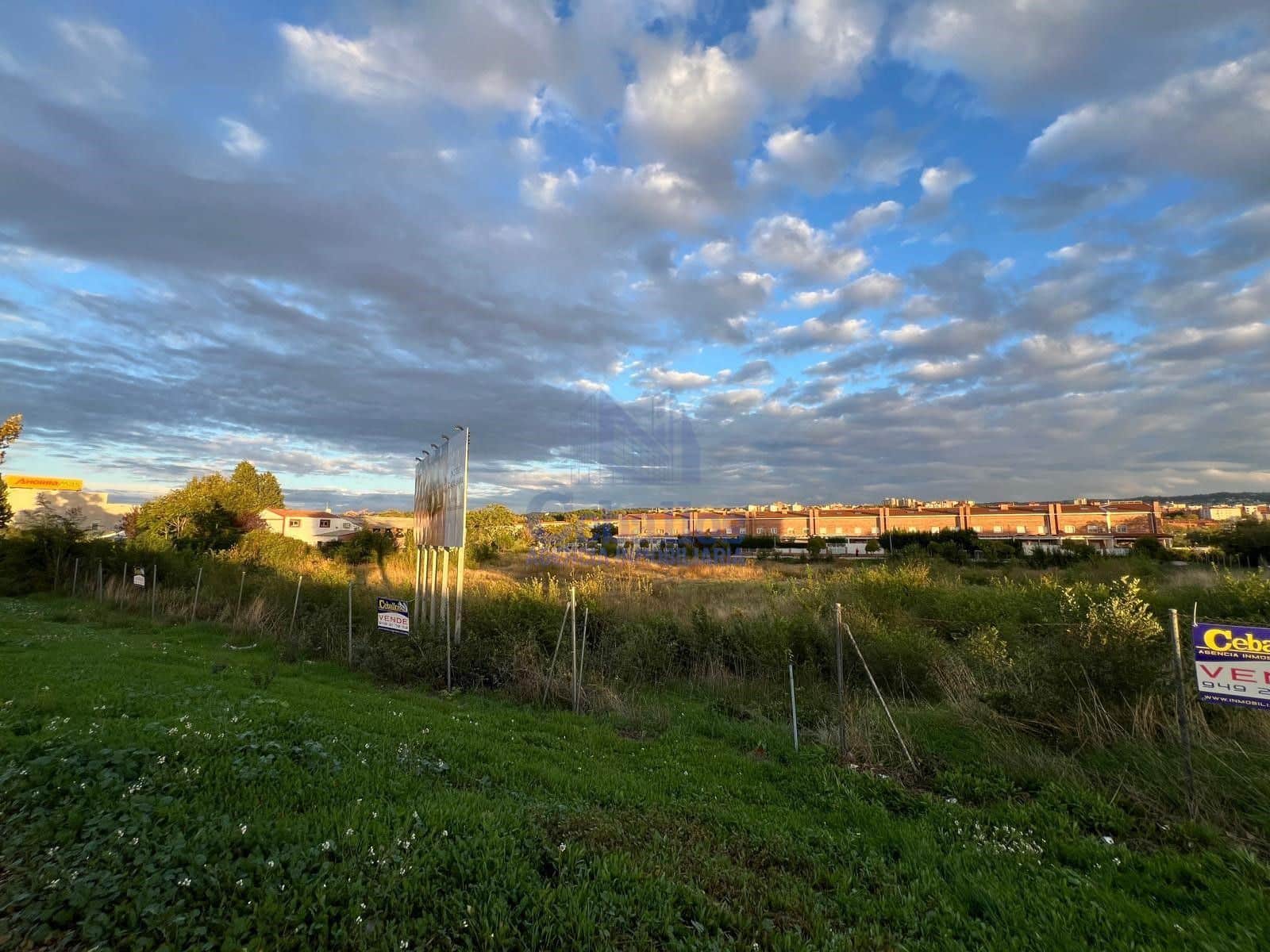 Suelo Comercial en Venta – ¡Inversión Estratégica en Guadalajara! - Foto 2