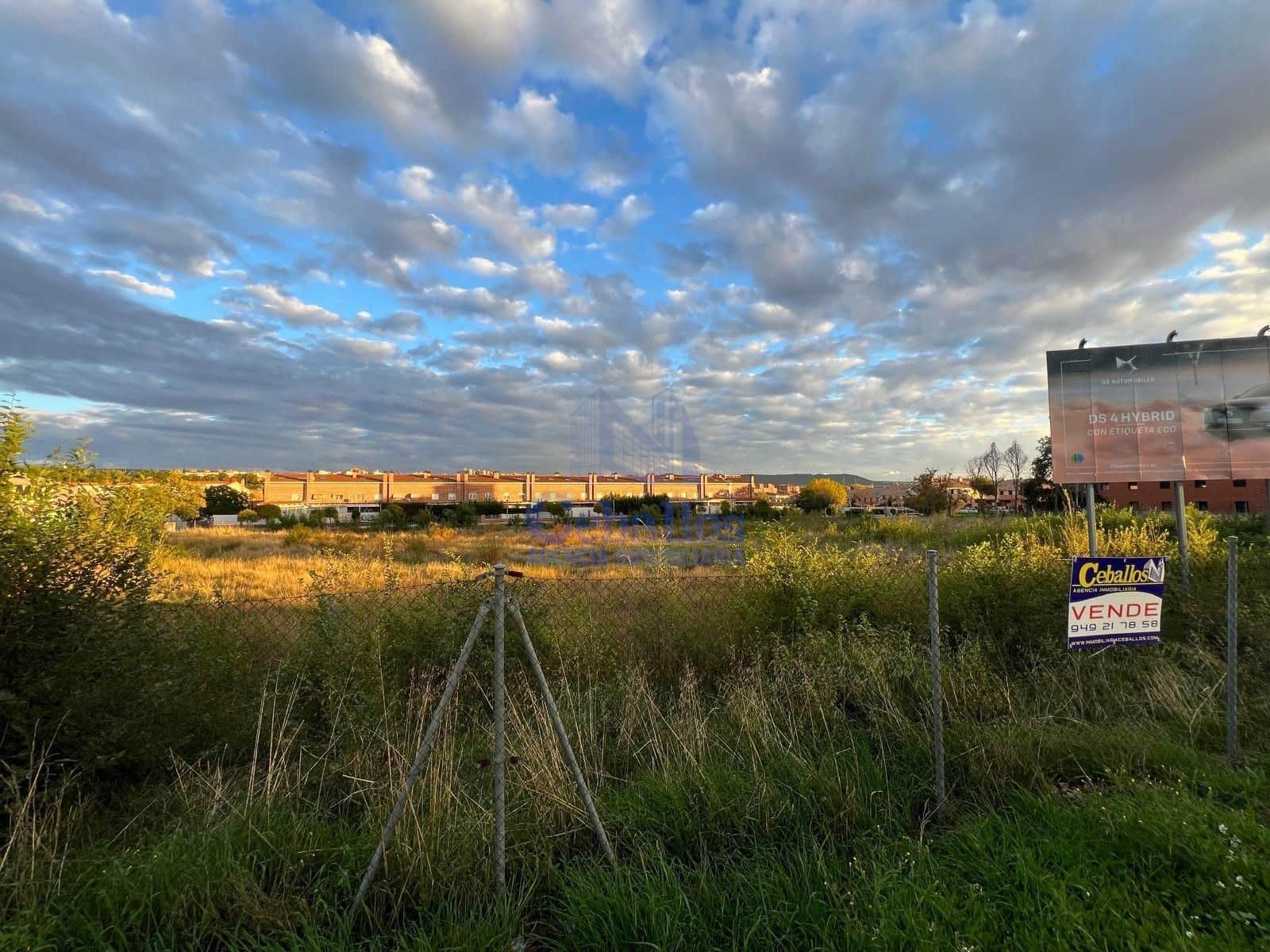 Suelo Comercial en Venta – ¡Inversión Estratégica en Guadalajara! - Foto 5