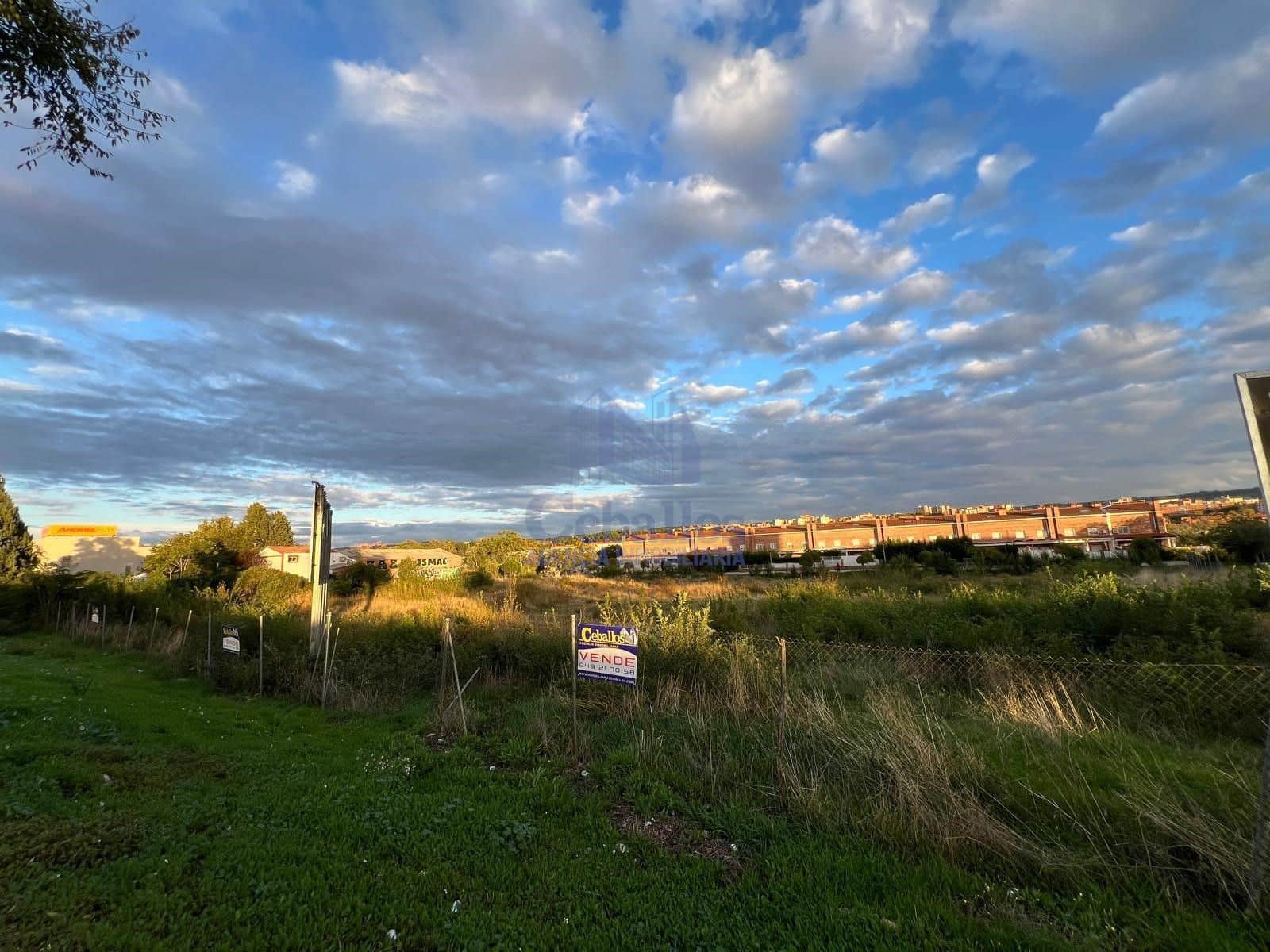 Suelo Comercial en Venta – ¡Inversión Estratégica en Guadalajara! - Foto 4